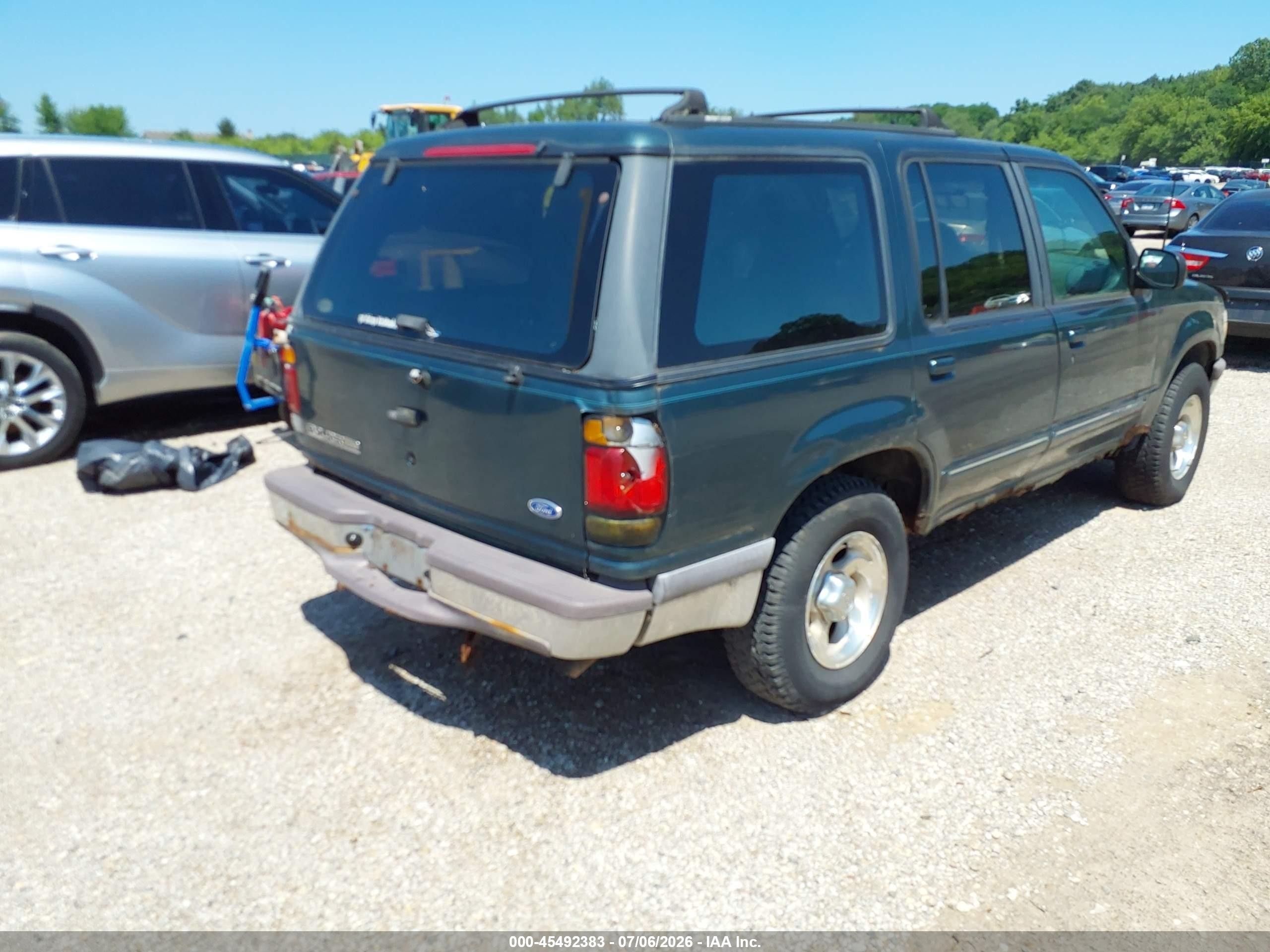 1995 Ford Explorer   Green vin: 1FMDU34X7SUB91308