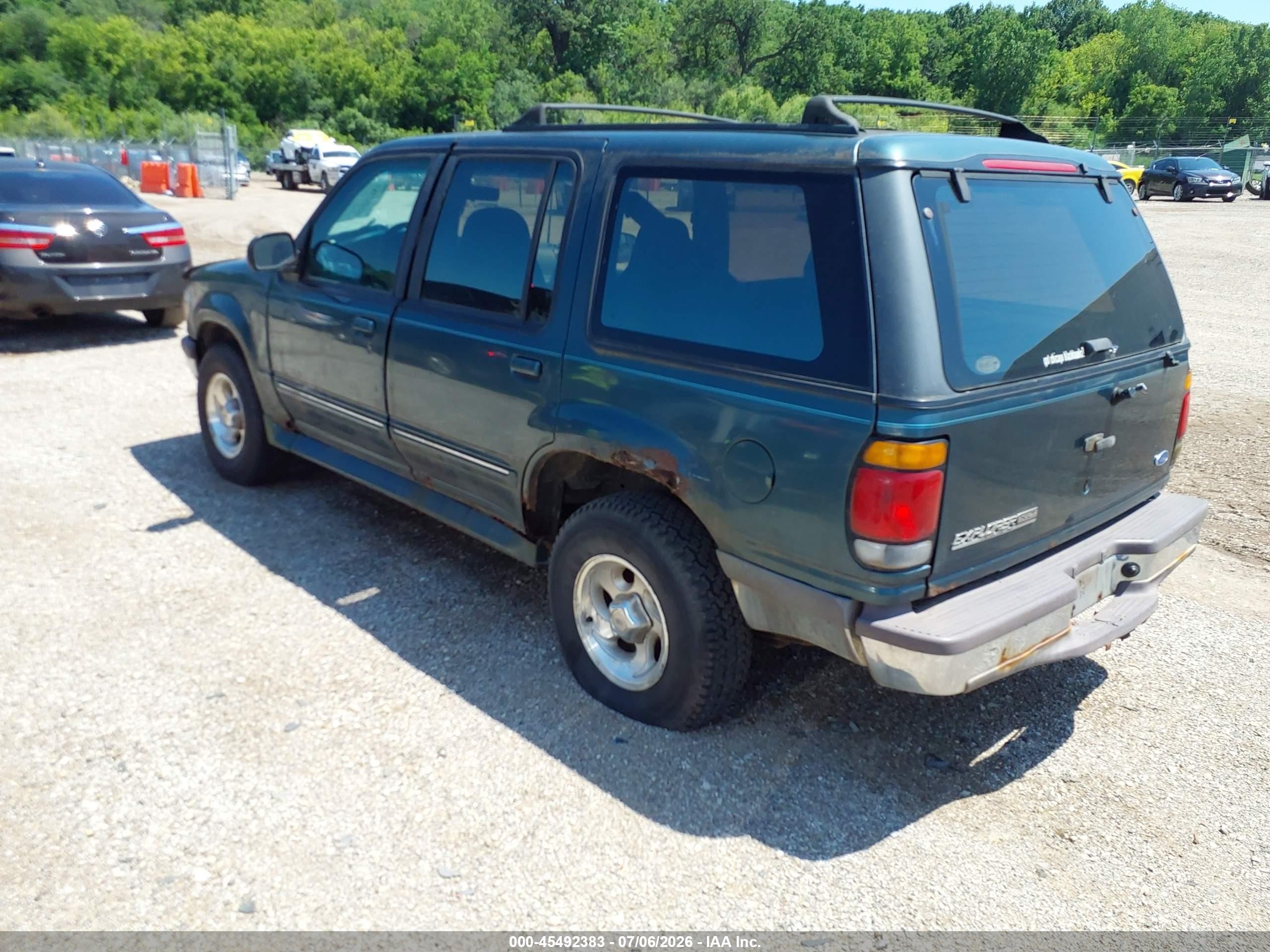 1995 Ford Explorer   Green vin: 1FMDU34X7SUB91308