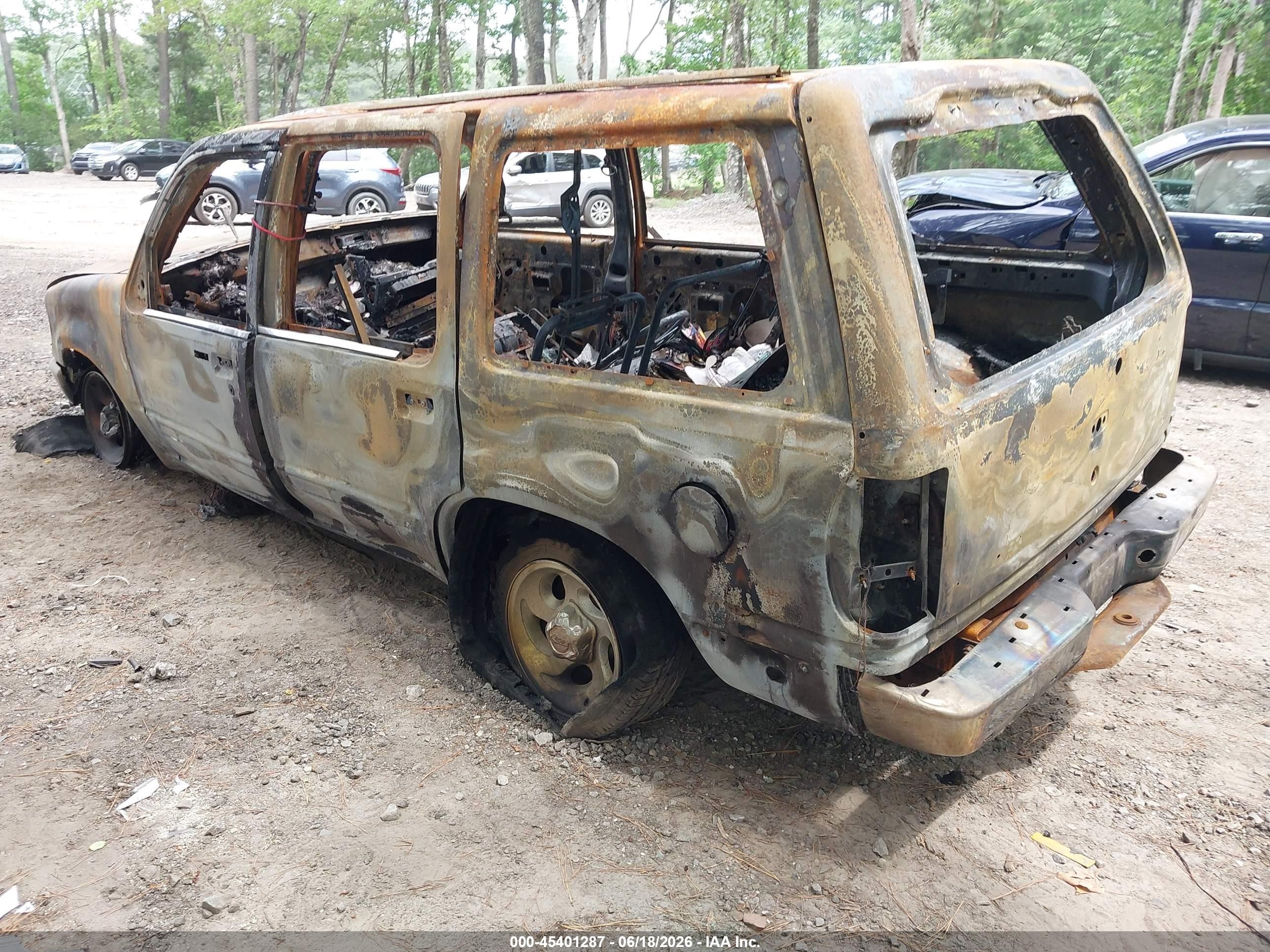 1997 Ford Explorer Eddie Bauer/limited/xl/xlt White vin: 1FMDU34X7VUD43950