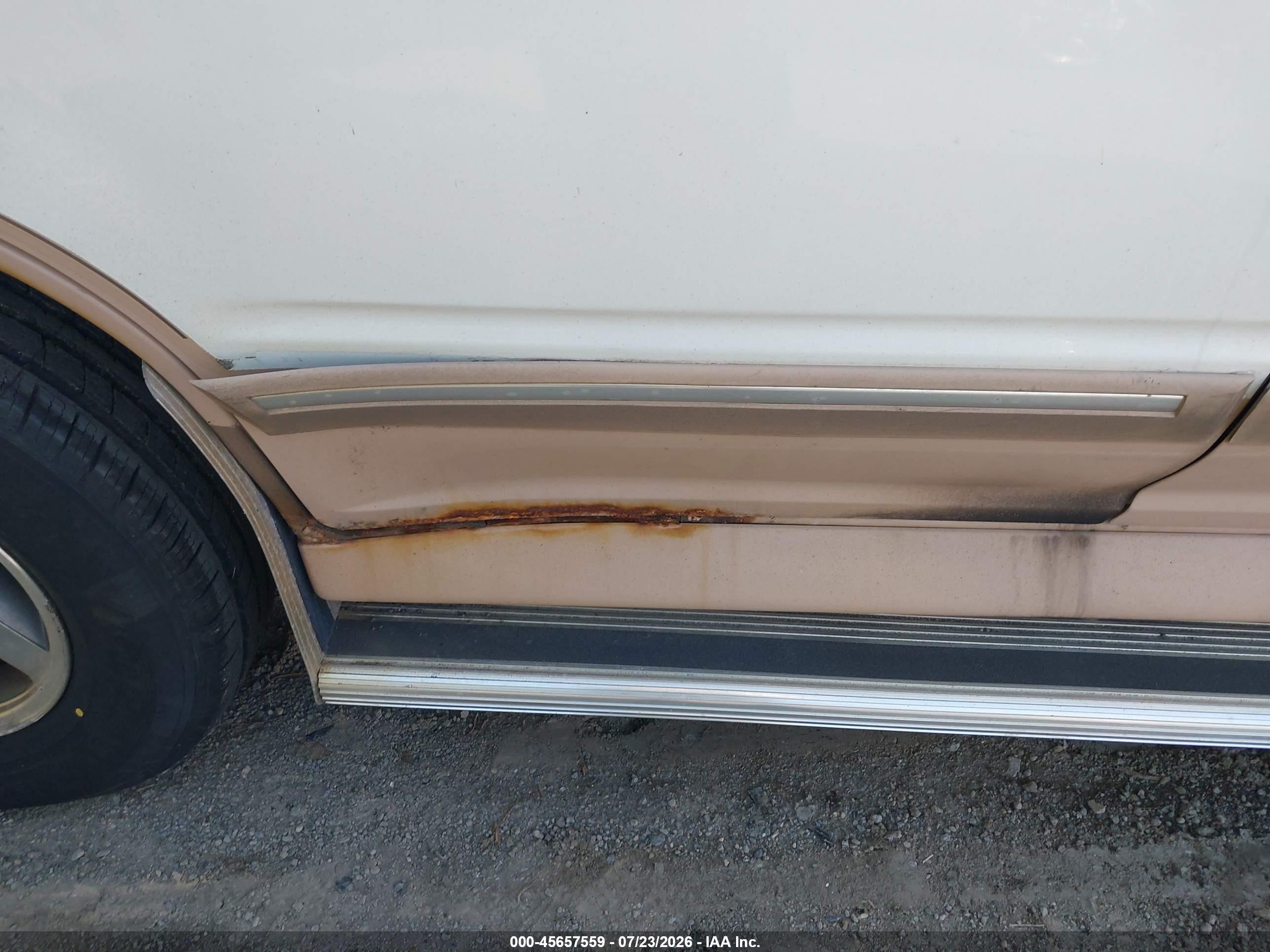 1994 Ford Explorer   Белый vin: 1FMDU34X8RUC33348