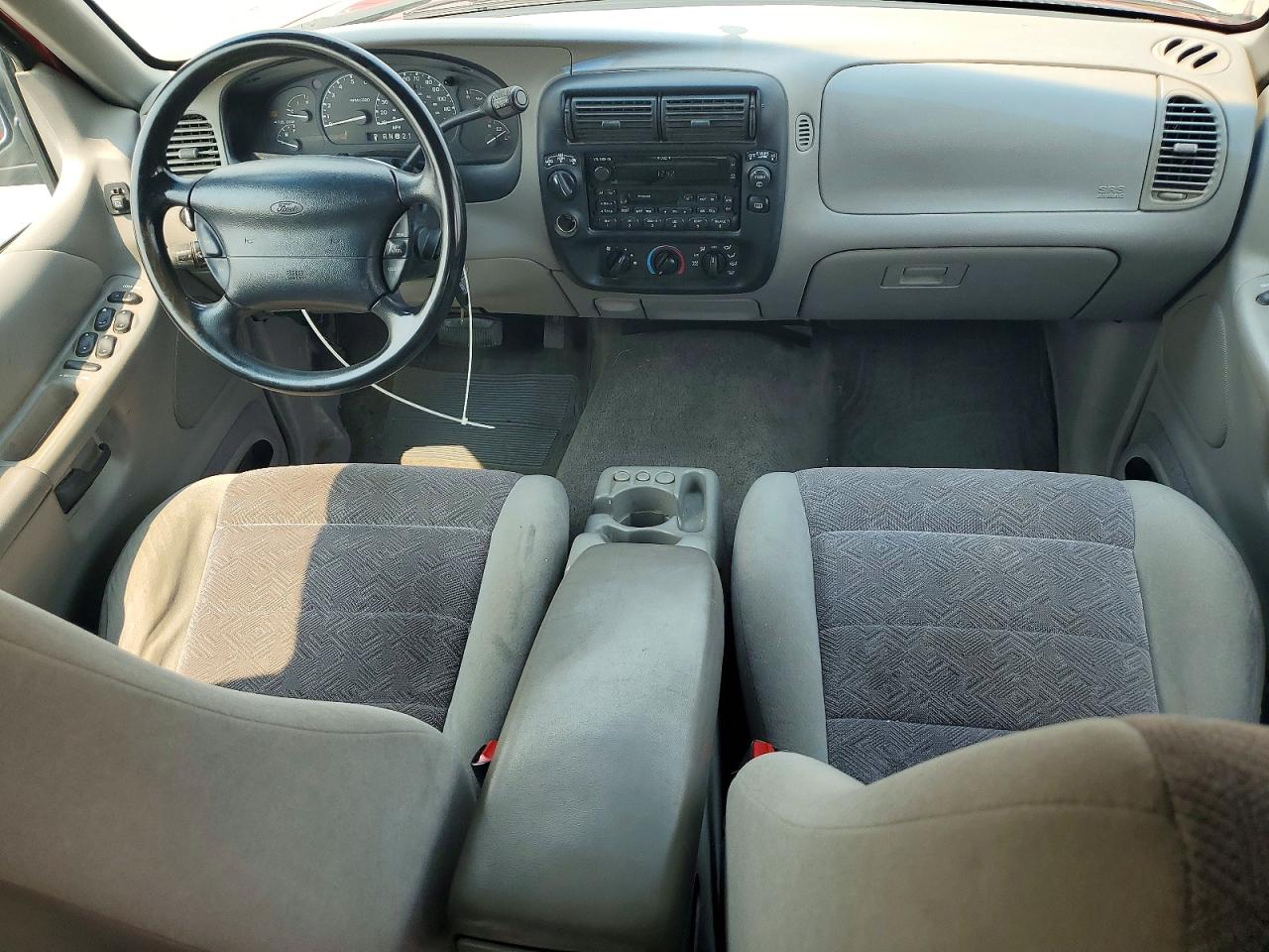 1999 Ford Explorer Maroon vin: 1FMDU34X8XZB06194