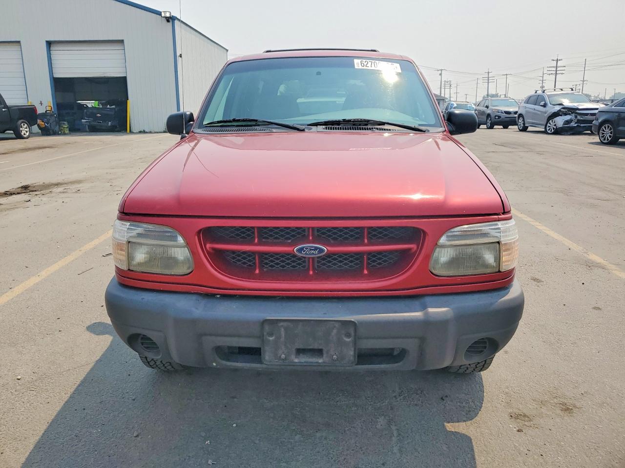 1999 Ford Explorer Maroon vin: 1FMDU34X8XZB06194