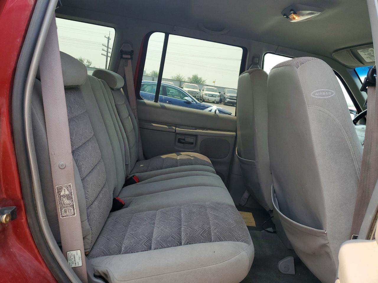 1999 Ford Explorer Maroon vin: 1FMDU34X8XZB06194