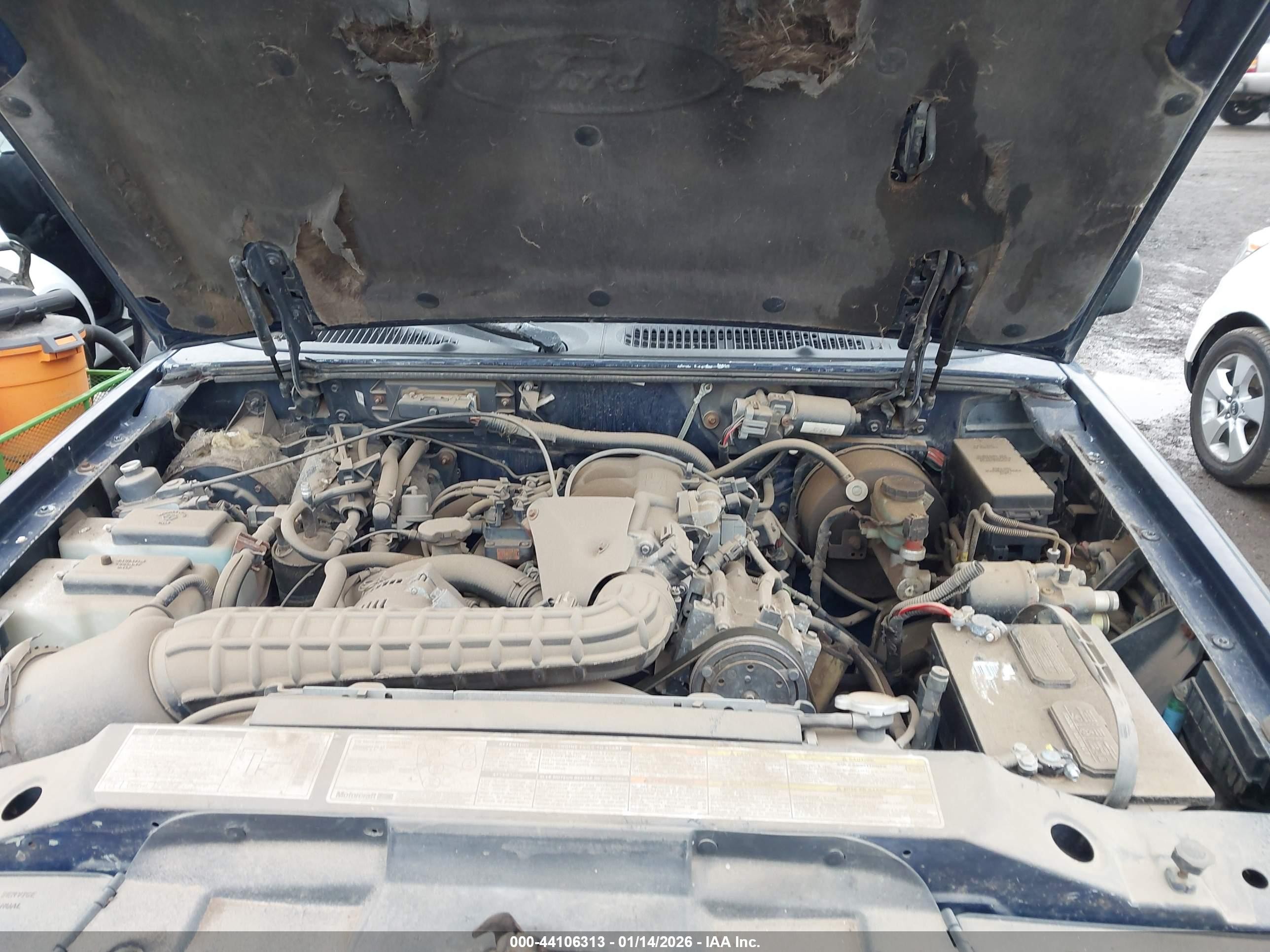1995 Ford Explorer   Blue vin: 1FMDU34X9SZB24731