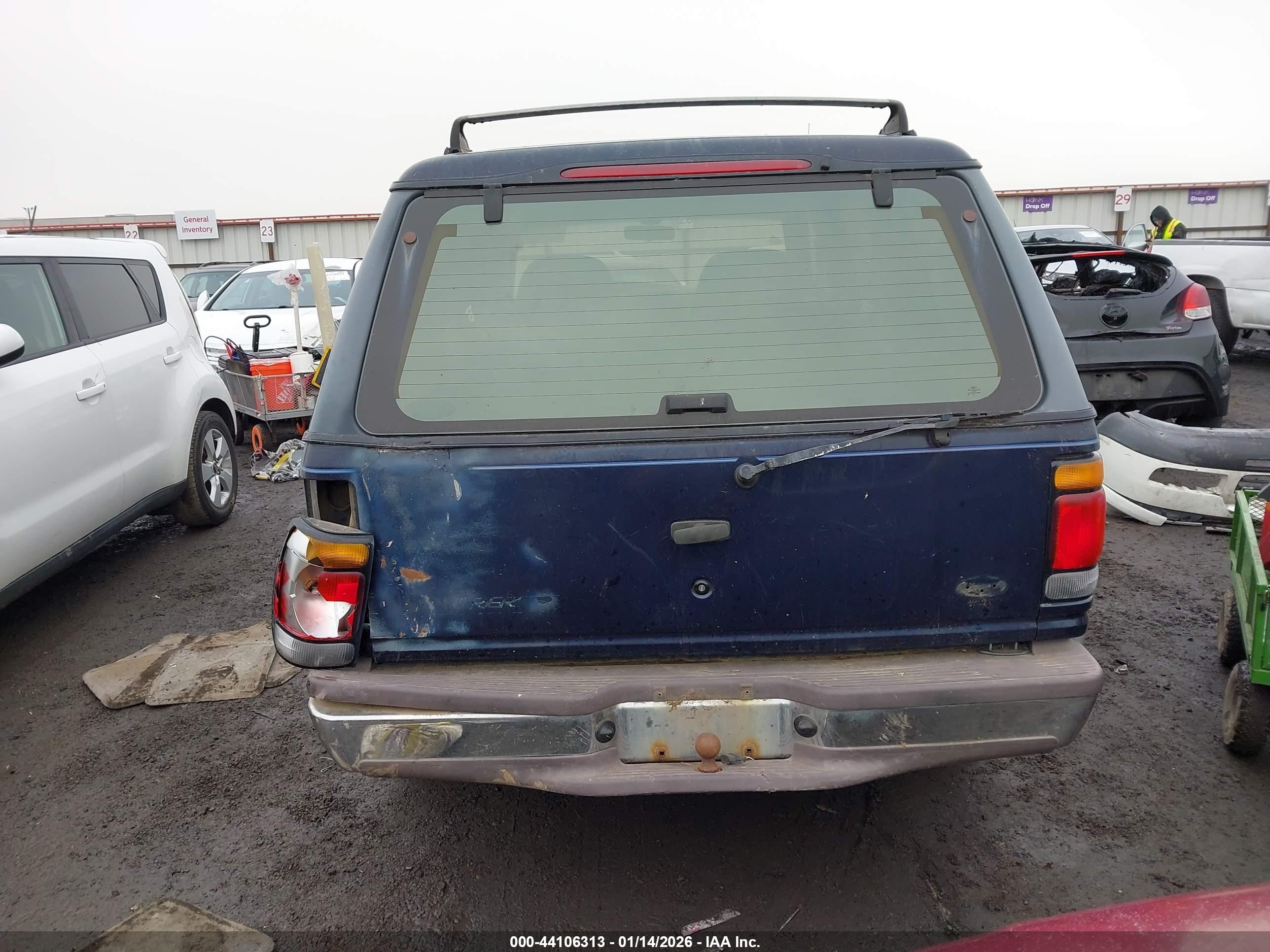 1995 Ford Explorer   Blue vin: 1FMDU34X9SZB24731