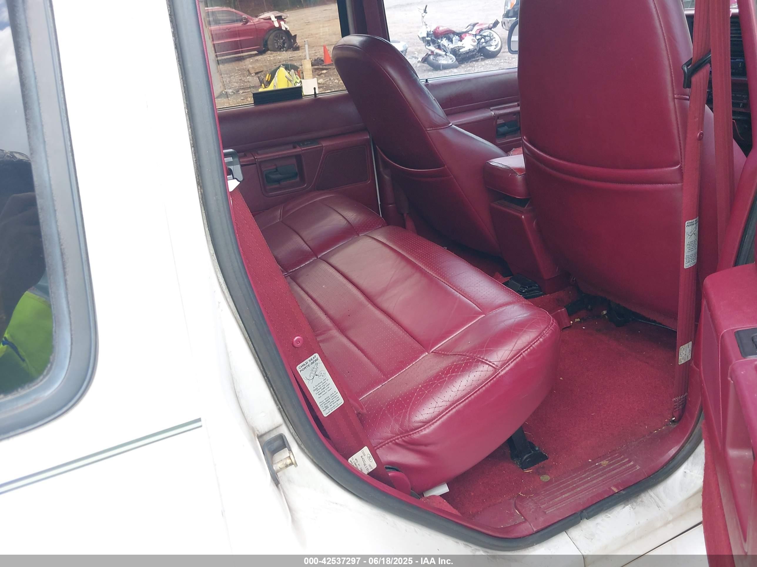 1994 Ford Explorer   White vin: 1FMDU34XXRUB24342