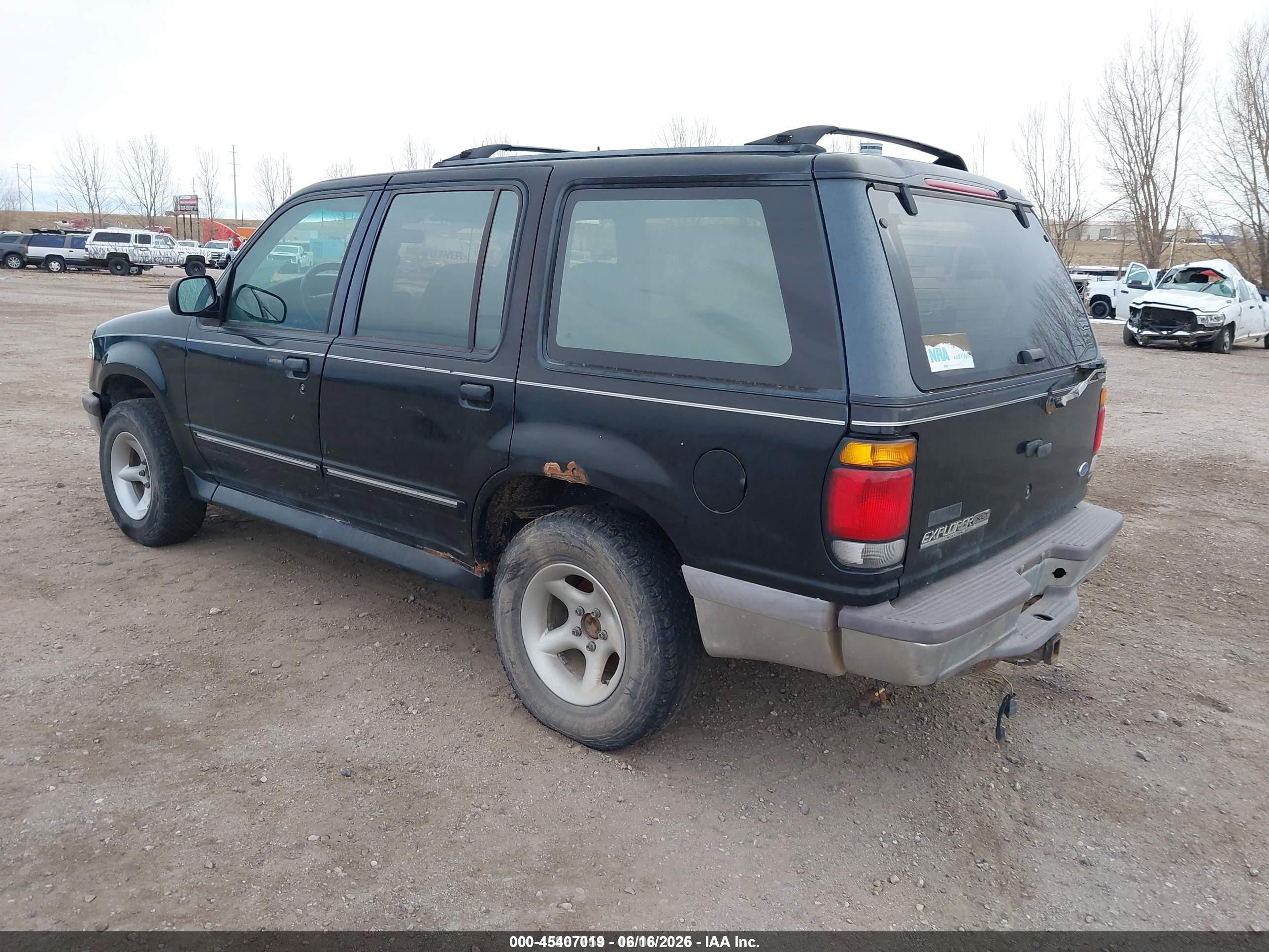 1996 Ford Explorer   Black vin: 1FMDU34XXTUA30243