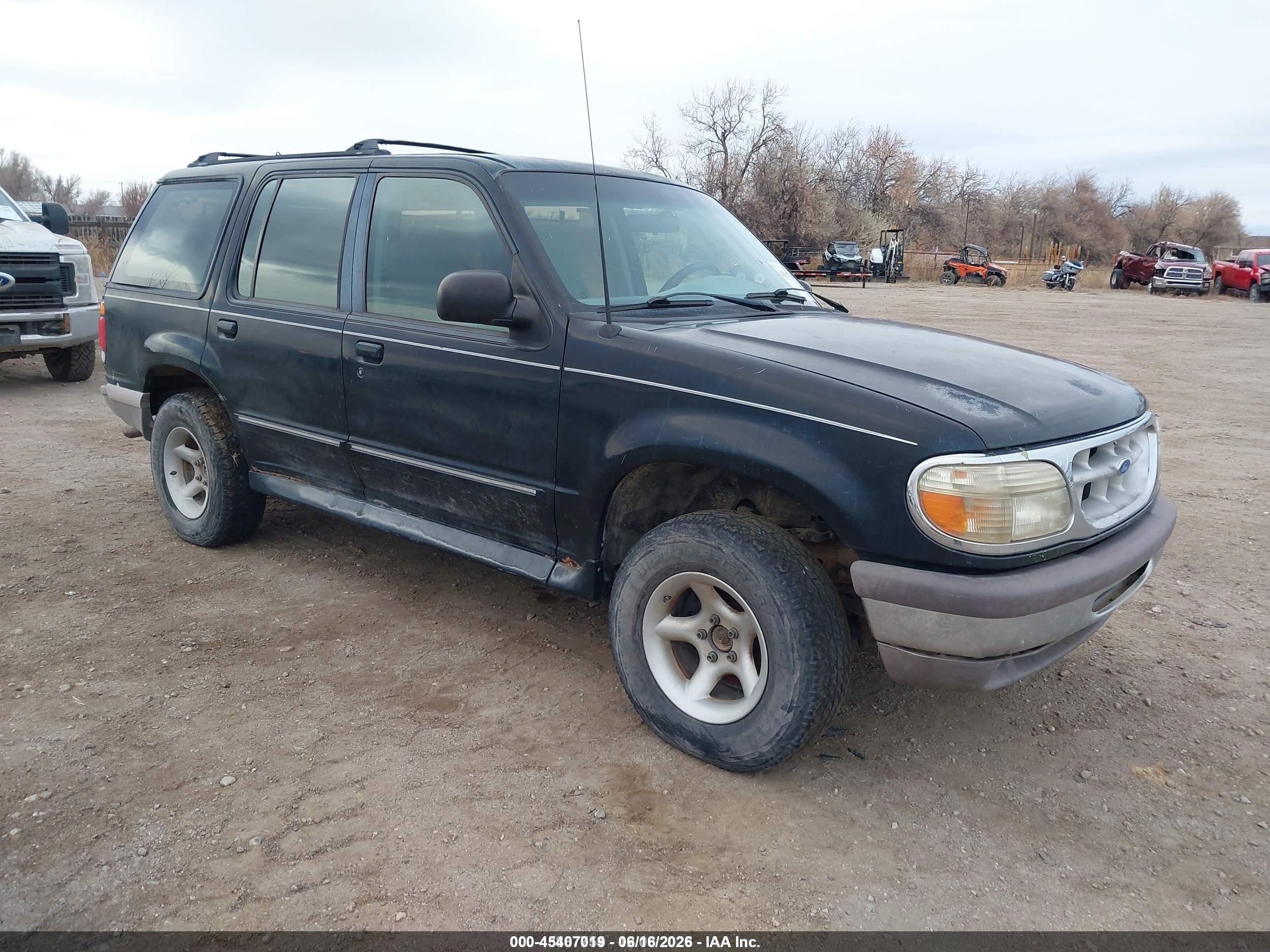 1996 Ford Explorer   Black vin: 1FMDU34XXTUA30243