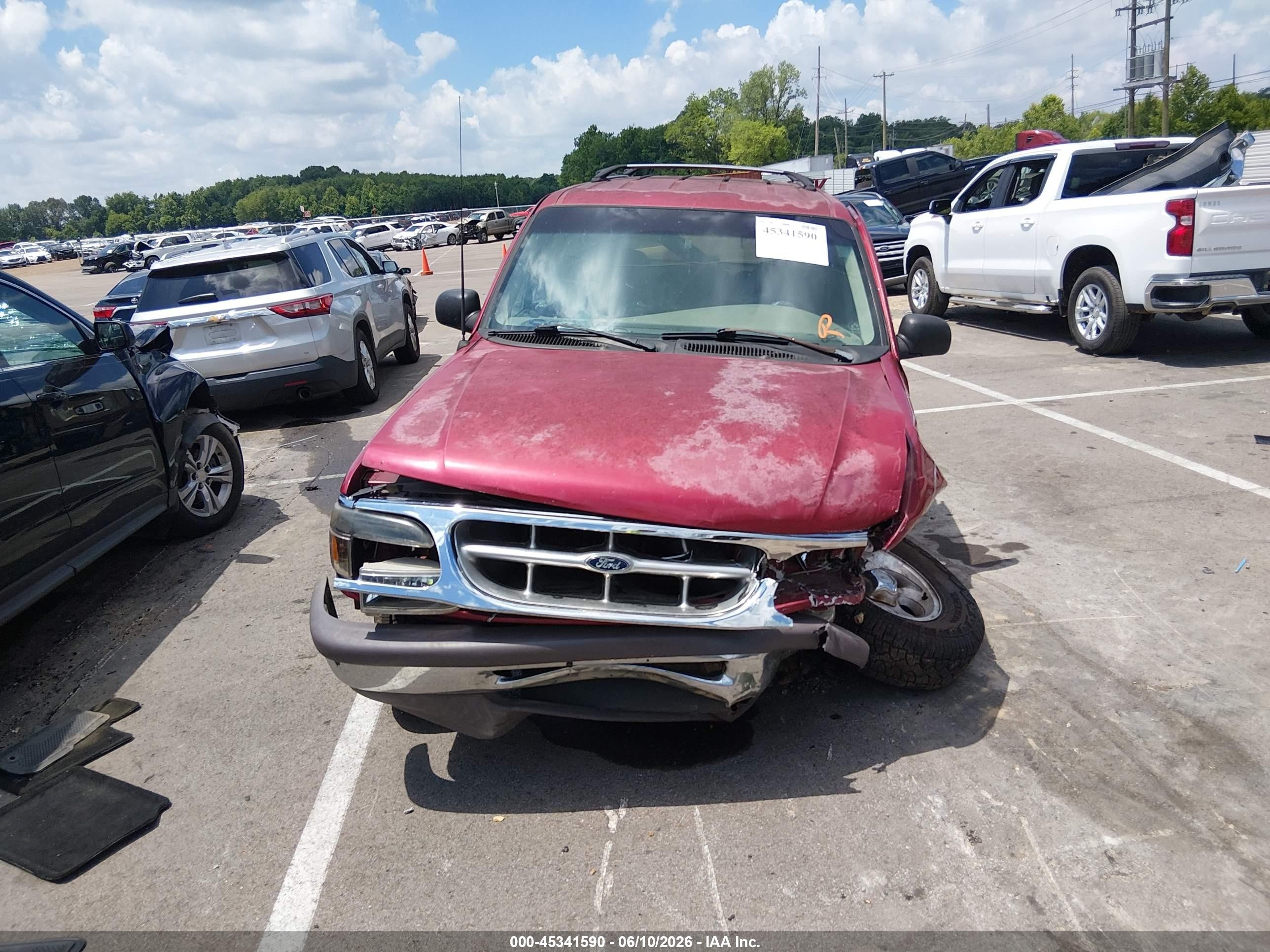 1996 Ford Explorer   Red vin: 1FMDU34XXTUB57669