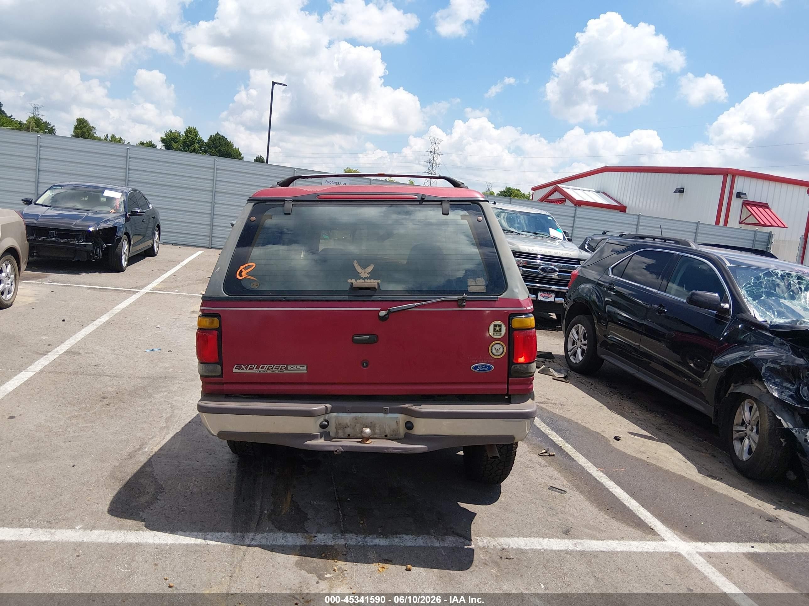 1996 Ford Explorer   Red vin: 1FMDU34XXTUB57669