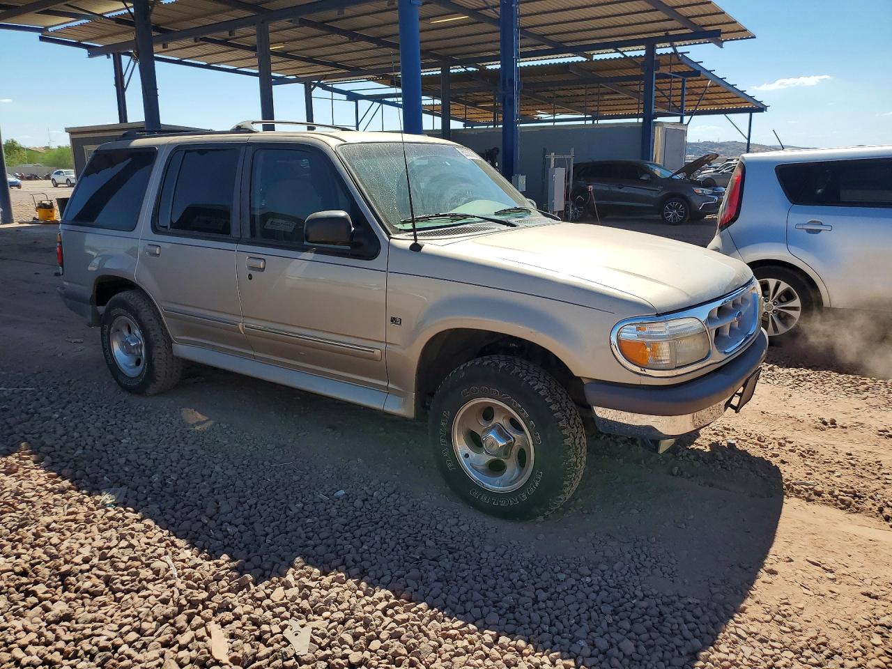 1997 Ford Explorer Tan vin: 1FMDU35P1VZB89737