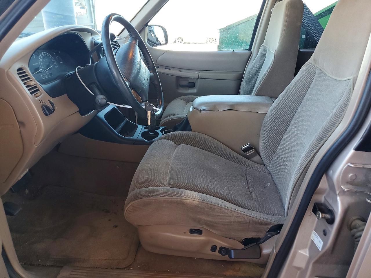 1997 Ford Explorer Tan vin: 1FMDU35P1VZB89737