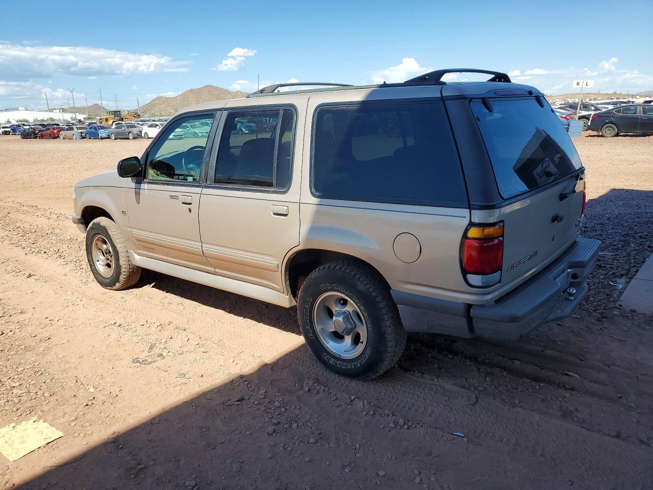 1997 Ford Explorer Tan vin: 1FMDU35P1VZB89737