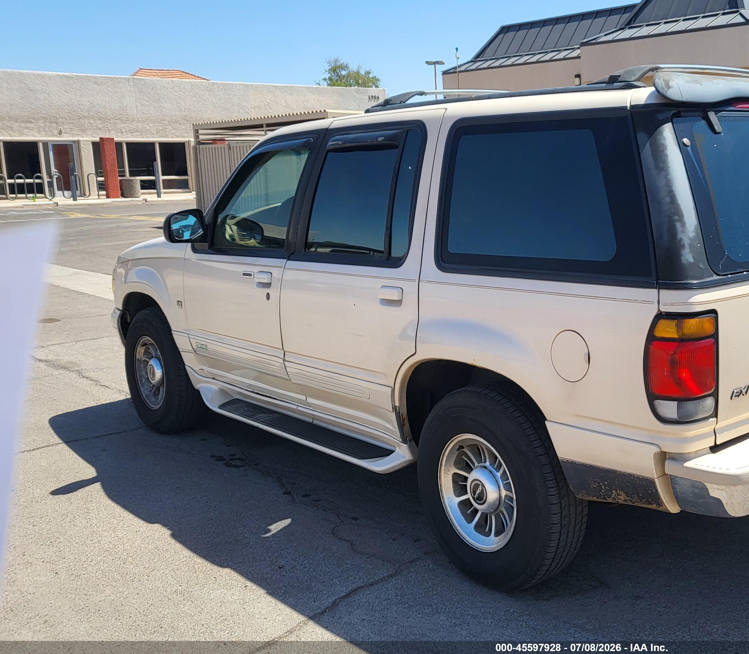 1996 Ford Explorer   Cream vin: 1FMDU35P2TZB04451