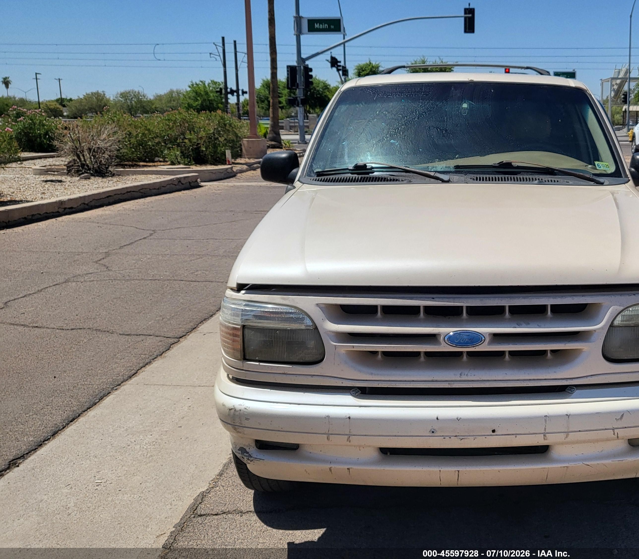 1996 Ford Explorer   Cream vin: 1FMDU35P2TZB04451