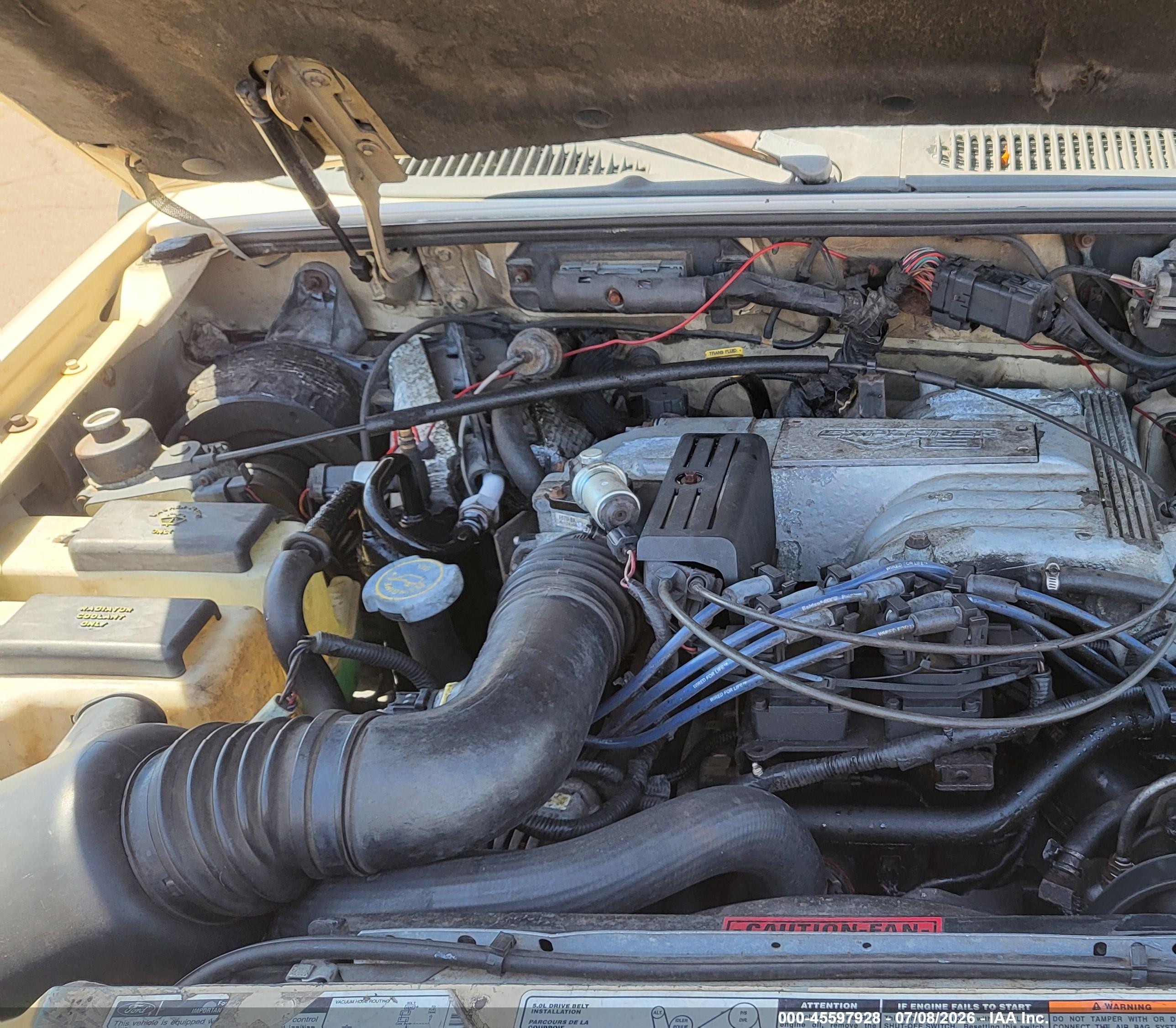 1996 Ford Explorer   Cream vin: 1FMDU35P2TZB04451