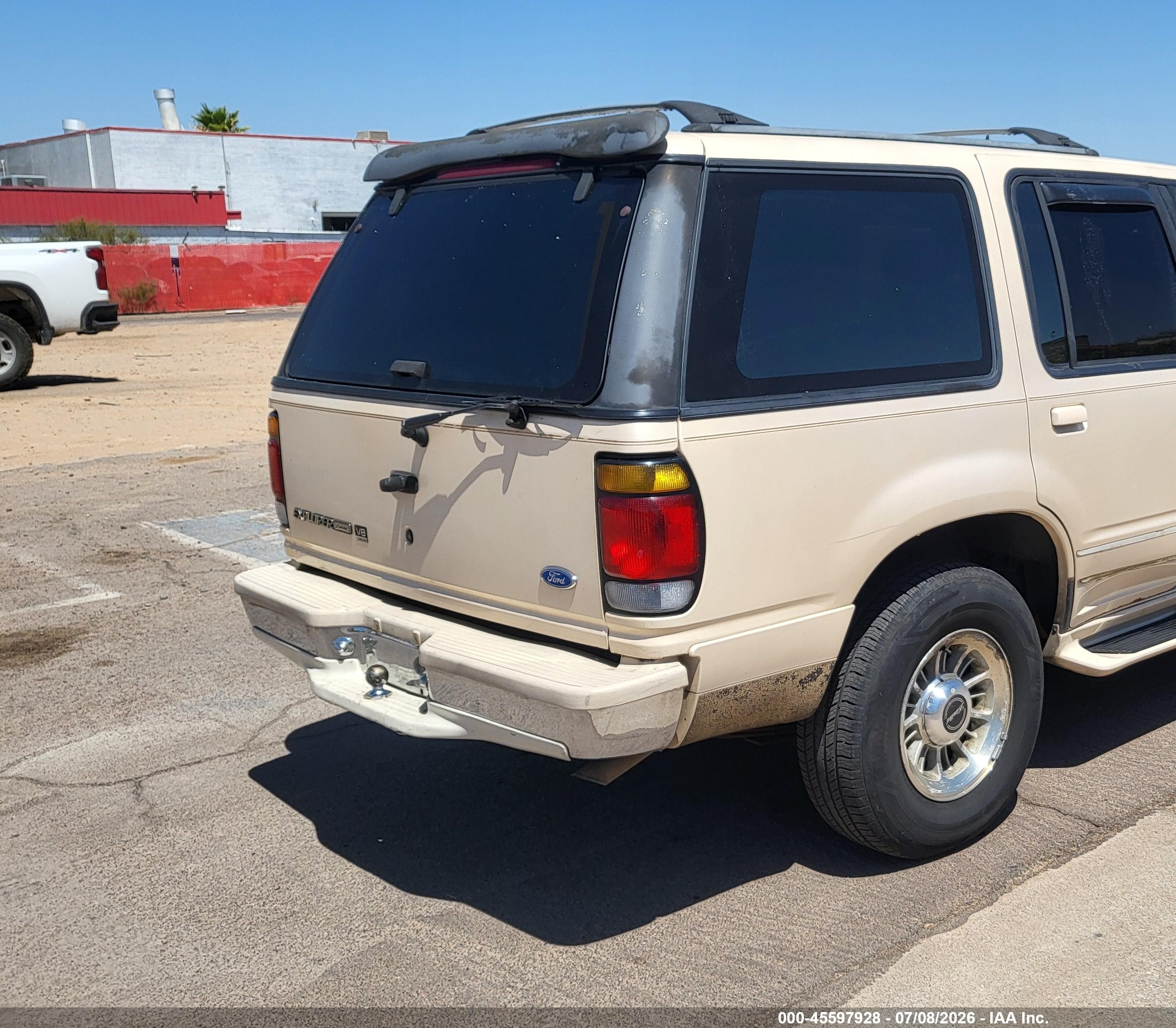 1996 Ford Explorer   Cream vin: 1FMDU35P2TZB04451