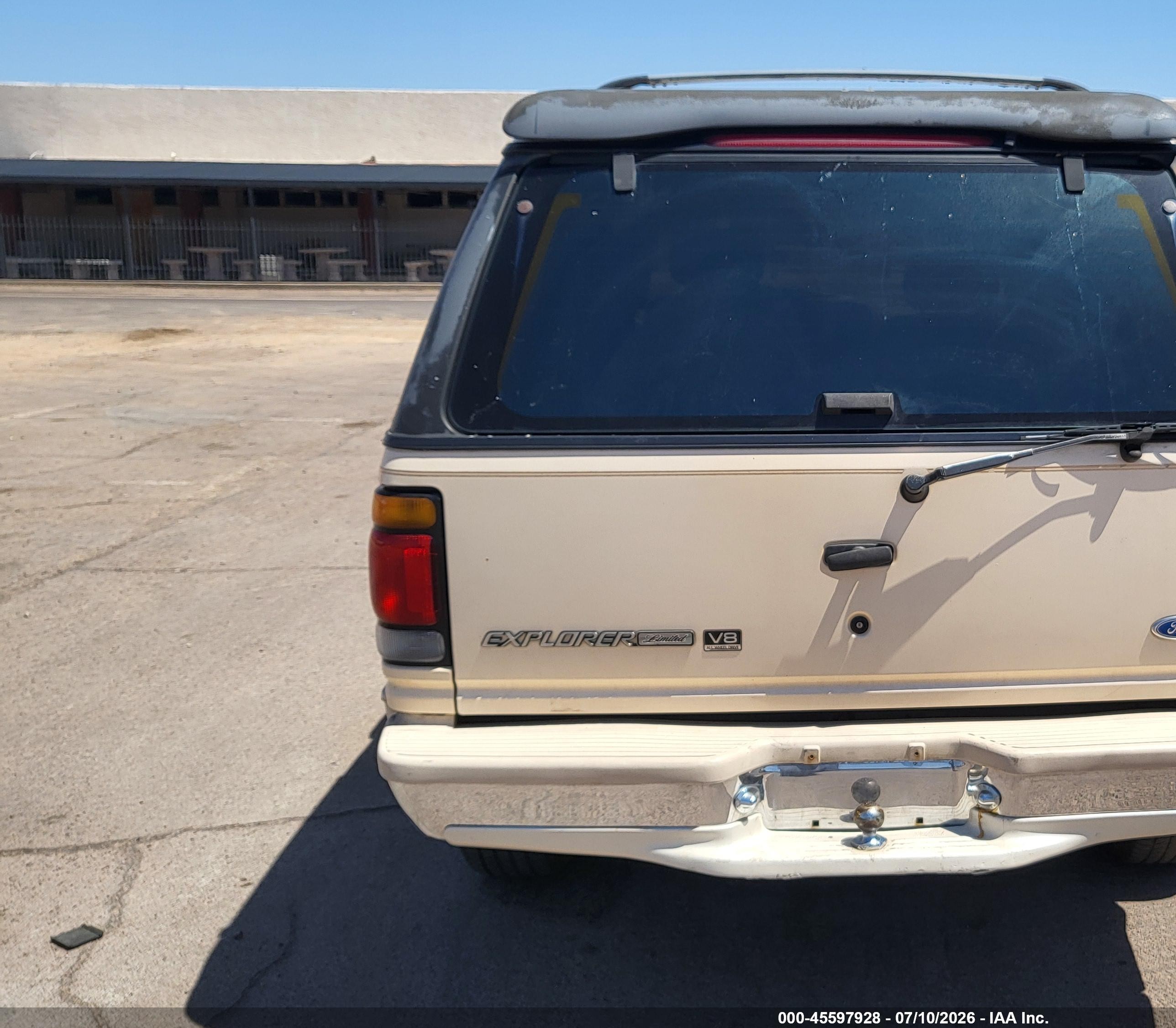 1996 Ford Explorer   Cream vin: 1FMDU35P2TZB04451