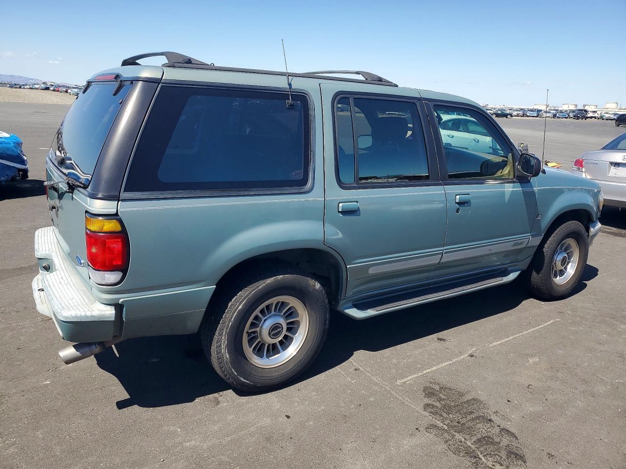 1996 Ford Explorer Teal vin: 1FMDU35P2TZB45548