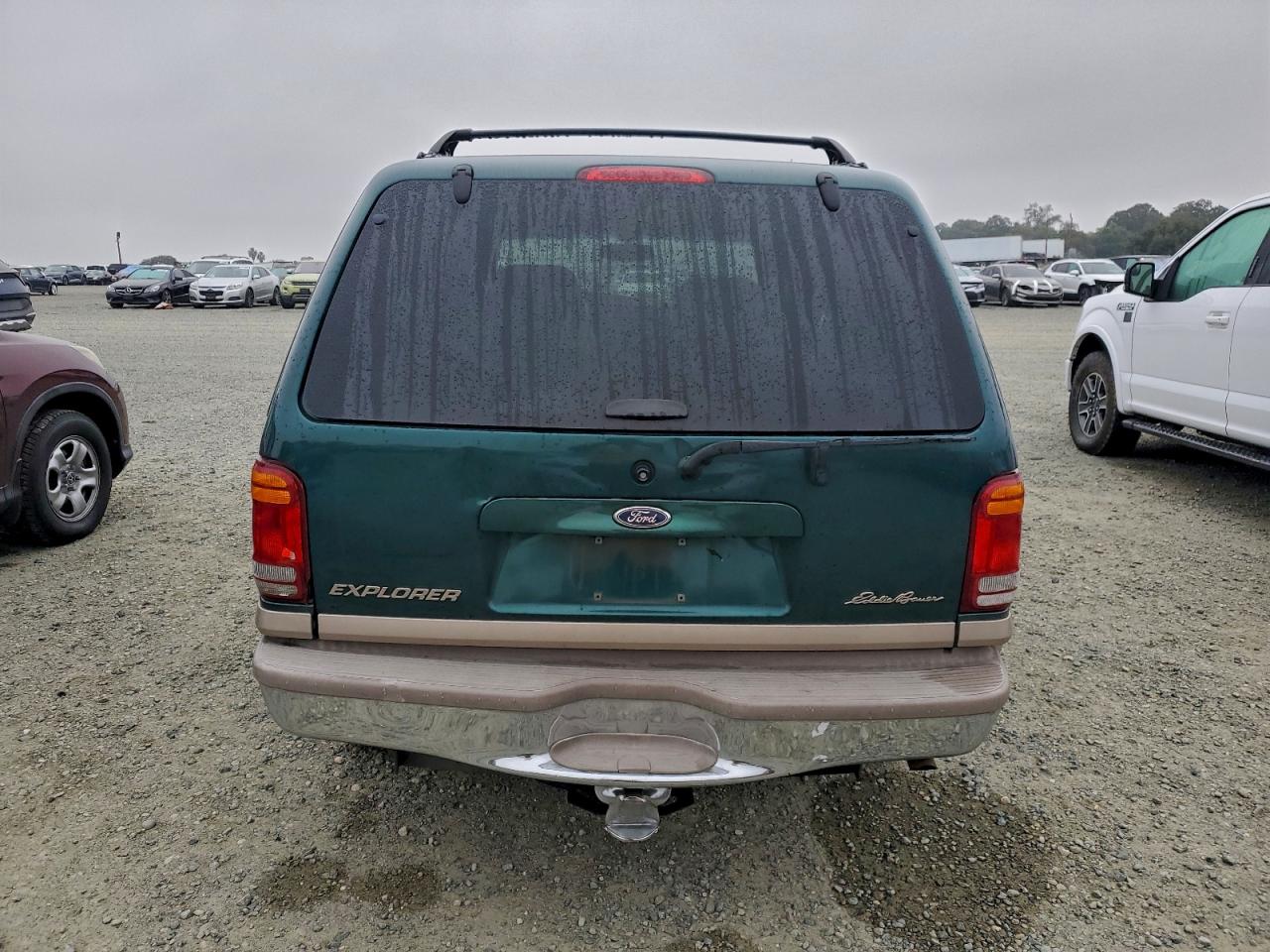 1999 Ford Explorer Green vin: 1FMDU35P3XZA99041
