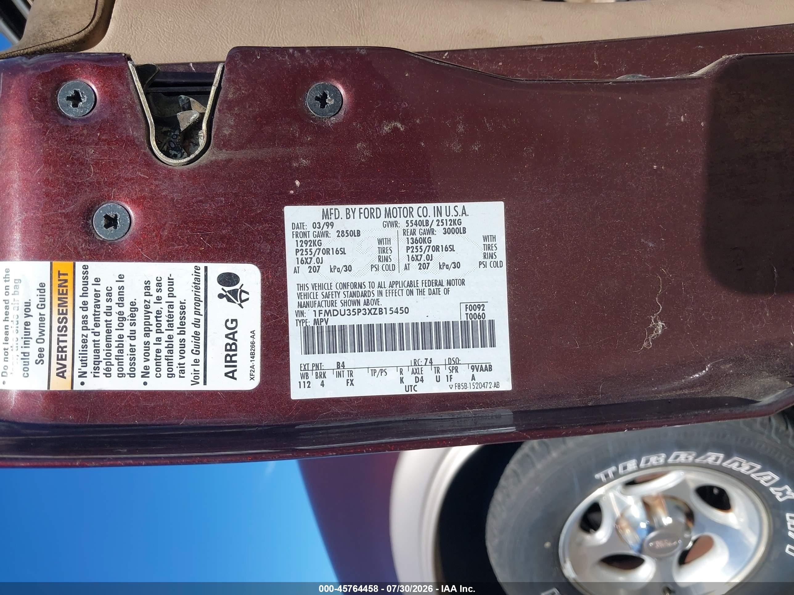 1999 Ford Explorer   Maroon vin: 1FMDU35P3XZB15450