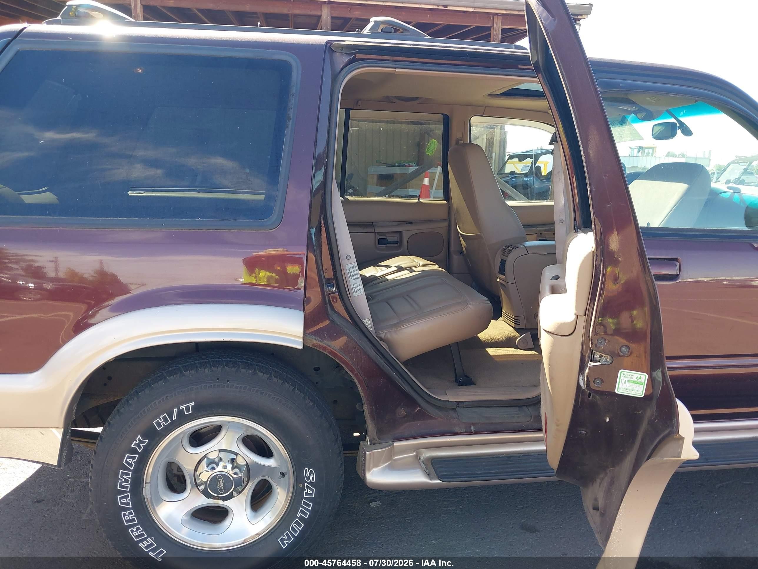 1999 Ford Explorer   Maroon vin: 1FMDU35P3XZB15450