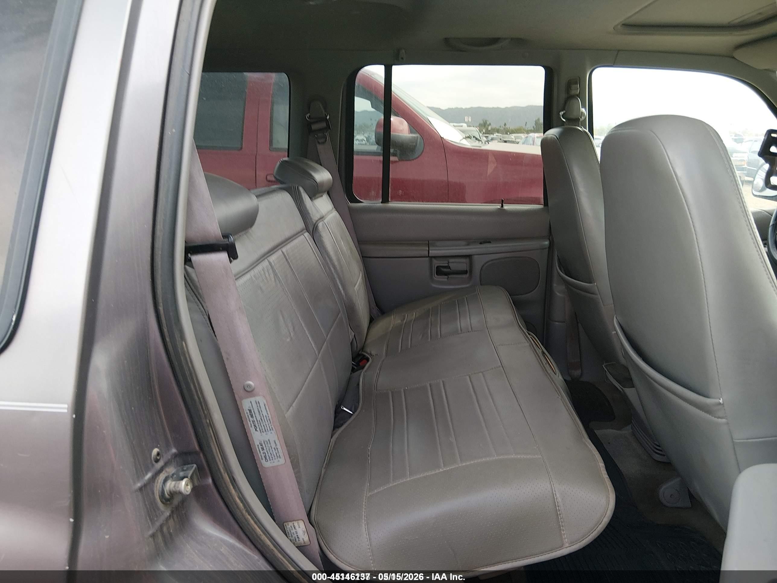 1997 Ford Explorer Eddie Bauer/limited/xlt Серебряный vin: 1FMDU35P6VZC30654