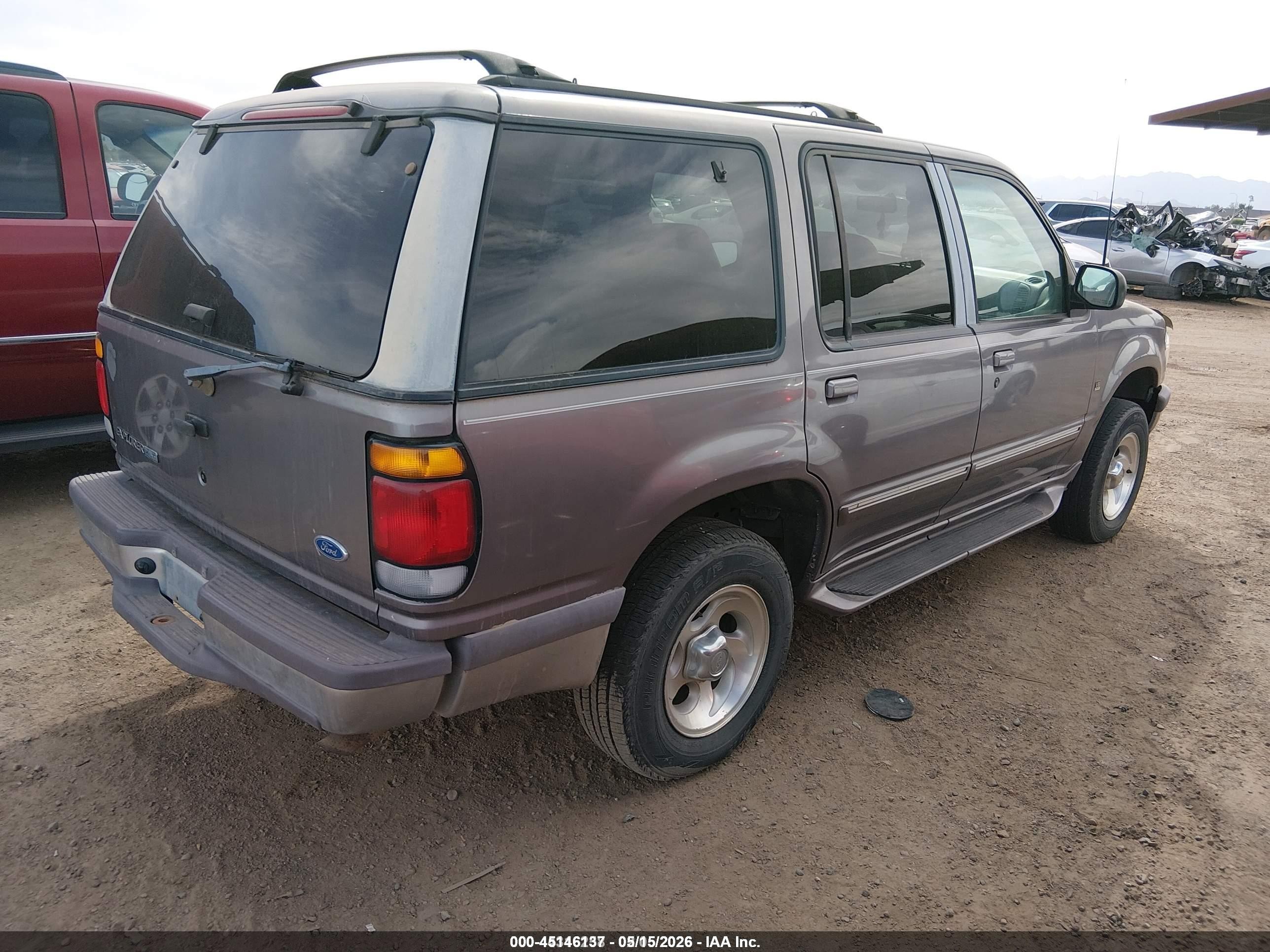 1997 Ford Explorer Eddie Bauer/limited/xlt Серебряный vin: 1FMDU35P6VZC30654