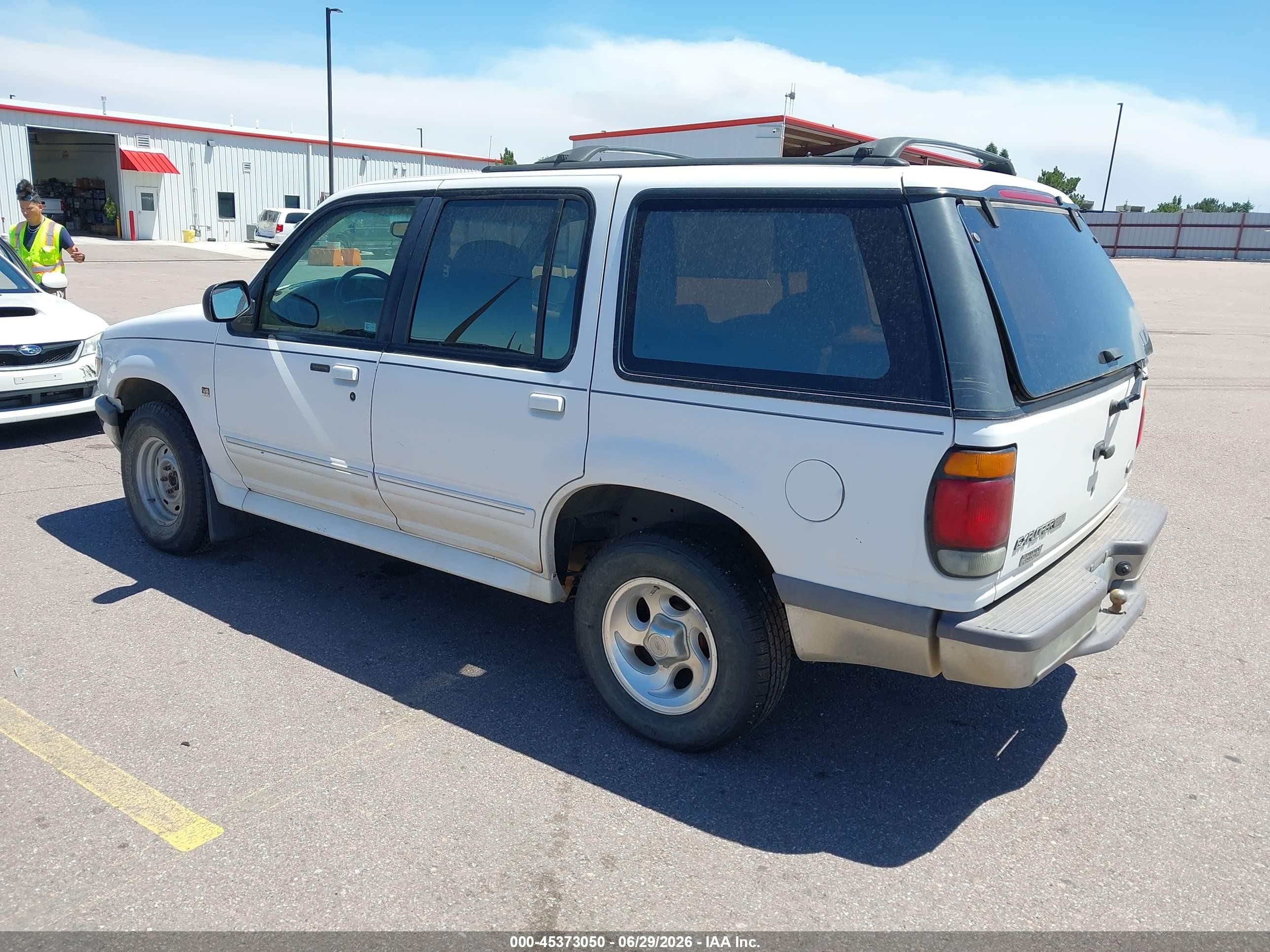 1997 Ford Explorer Eddie Bauer/limited/xlt White vin: 1FMDU35P8VUA40917