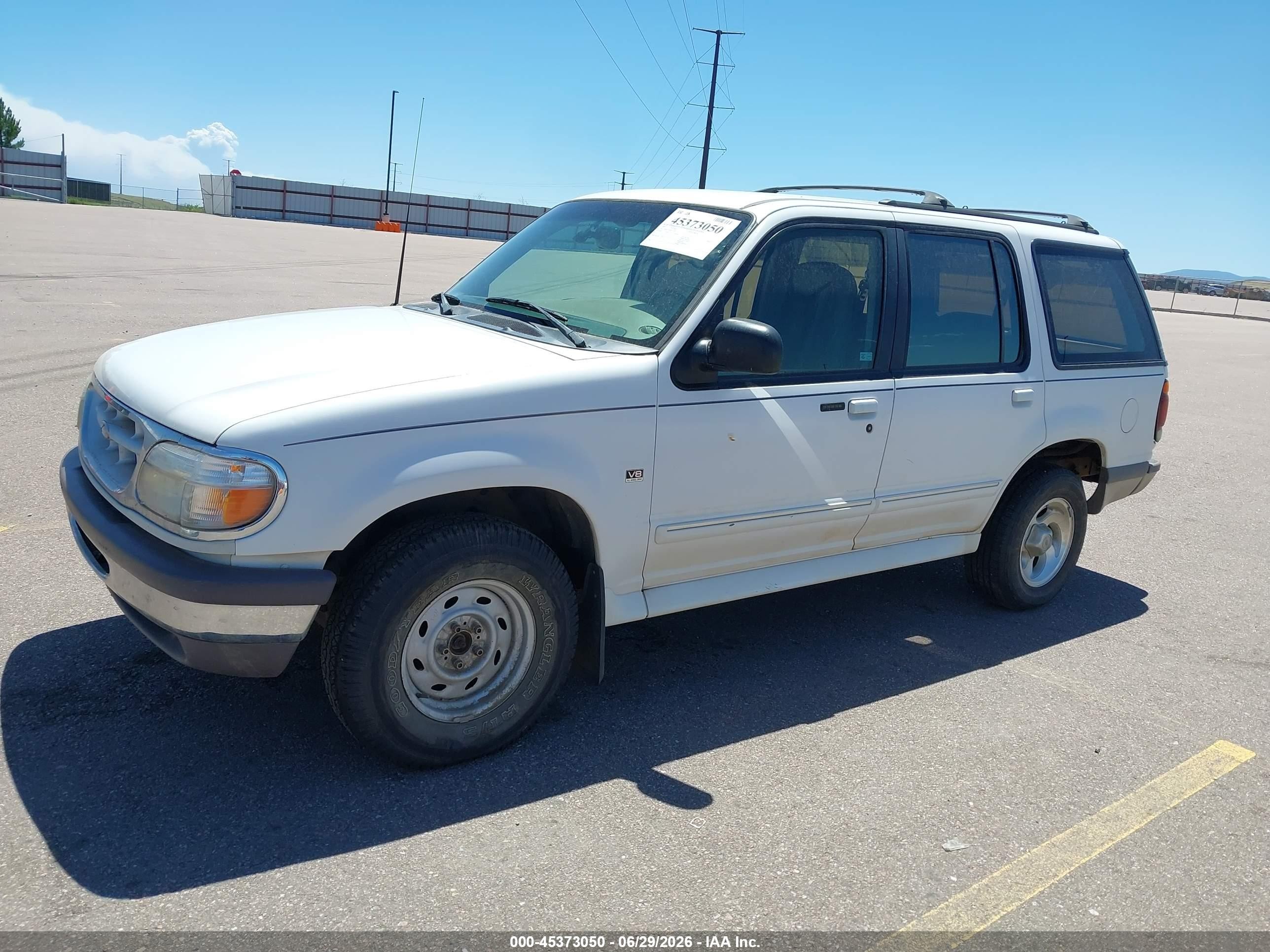 1997 Ford Explorer Eddie Bauer/limited/xlt White vin: 1FMDU35P8VUA40917