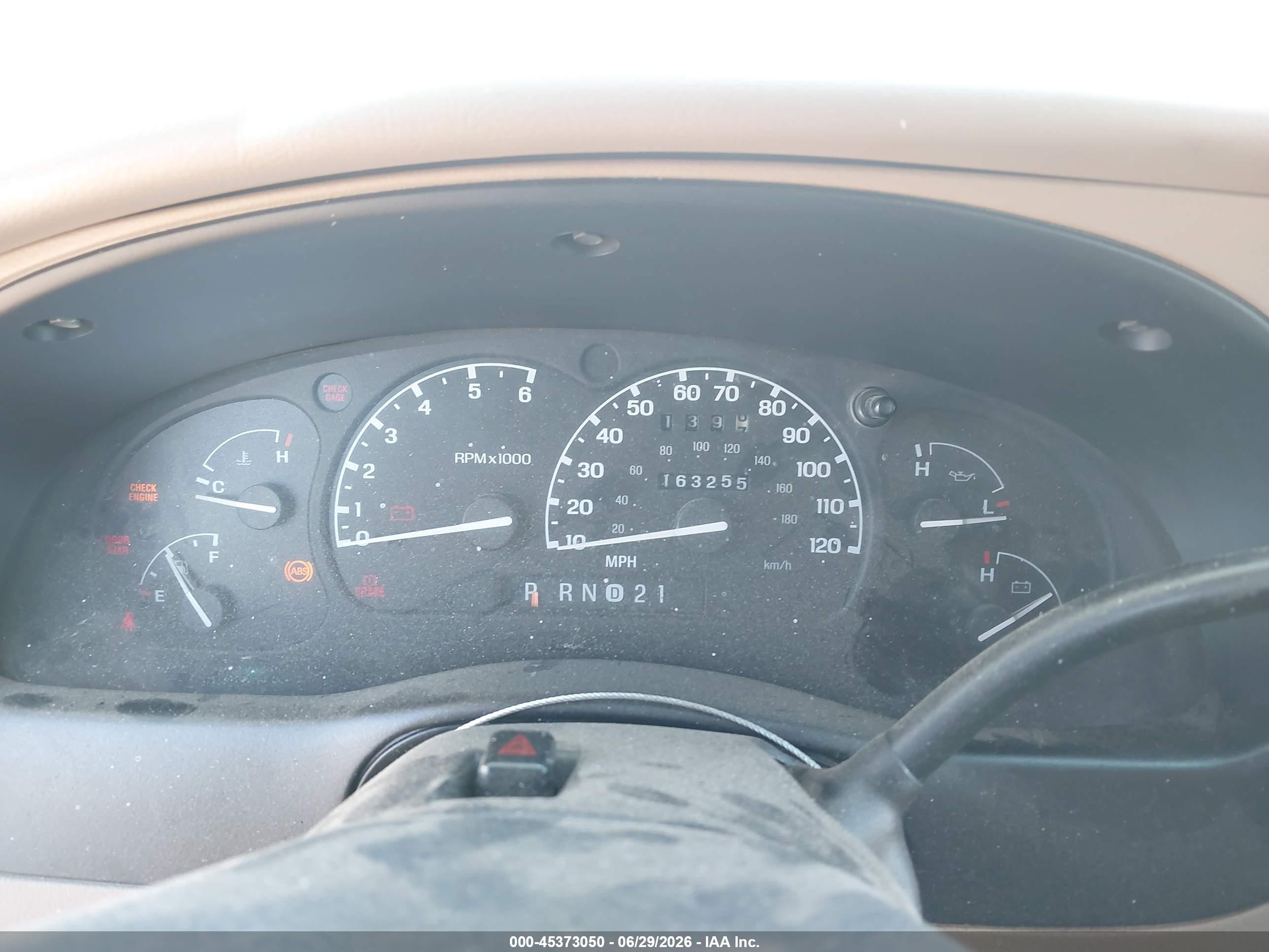 1997 Ford Explorer Eddie Bauer/limited/xlt White vin: 1FMDU35P8VUA40917