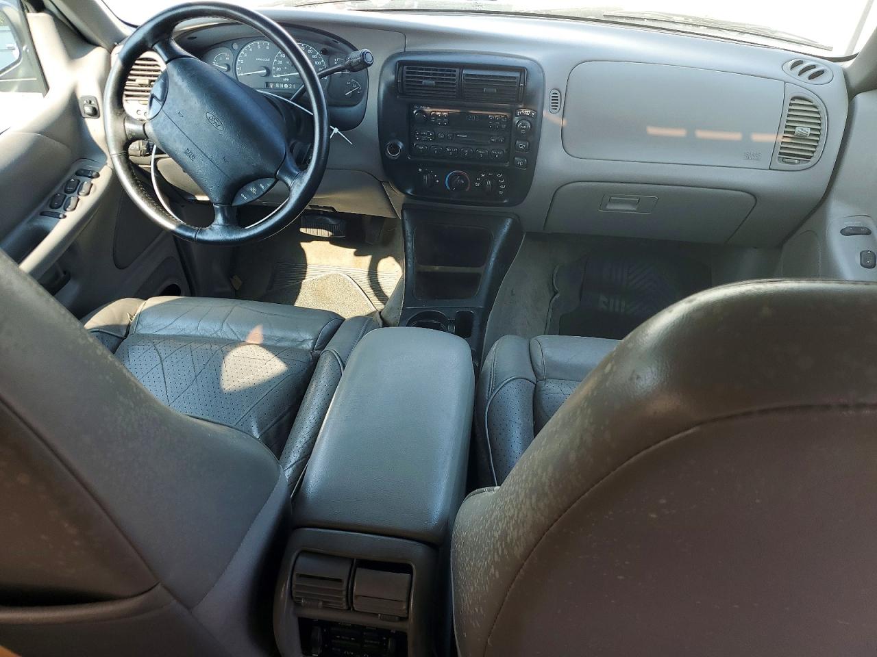 1997 Ford Explorer White vin: 1FMDU35P8VZA78876