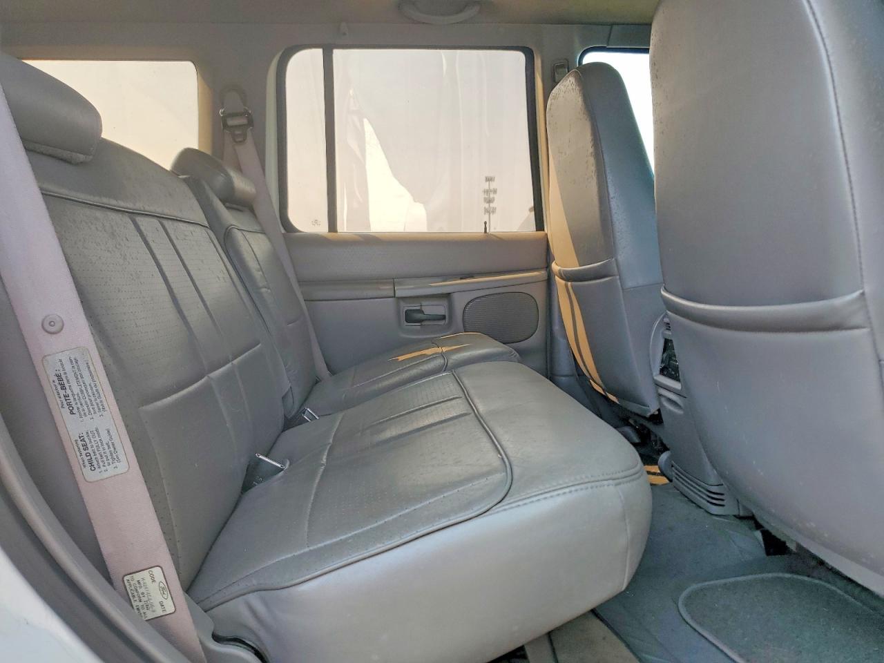 1997 Ford Explorer White vin: 1FMDU35P8VZA78876