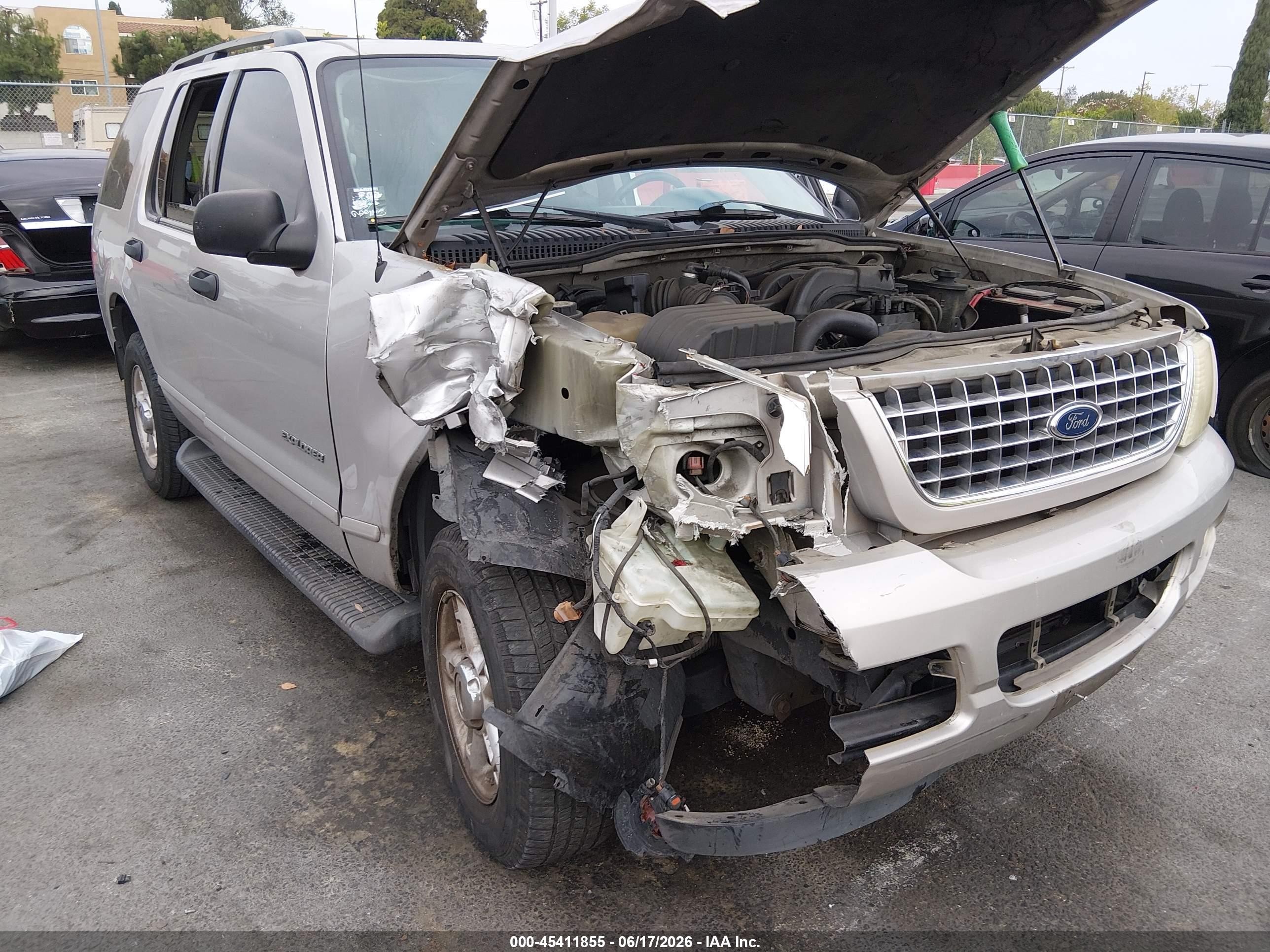 2004 Ford Explorer Xlt Серый vin: 1FMDU63E04ZB35704
