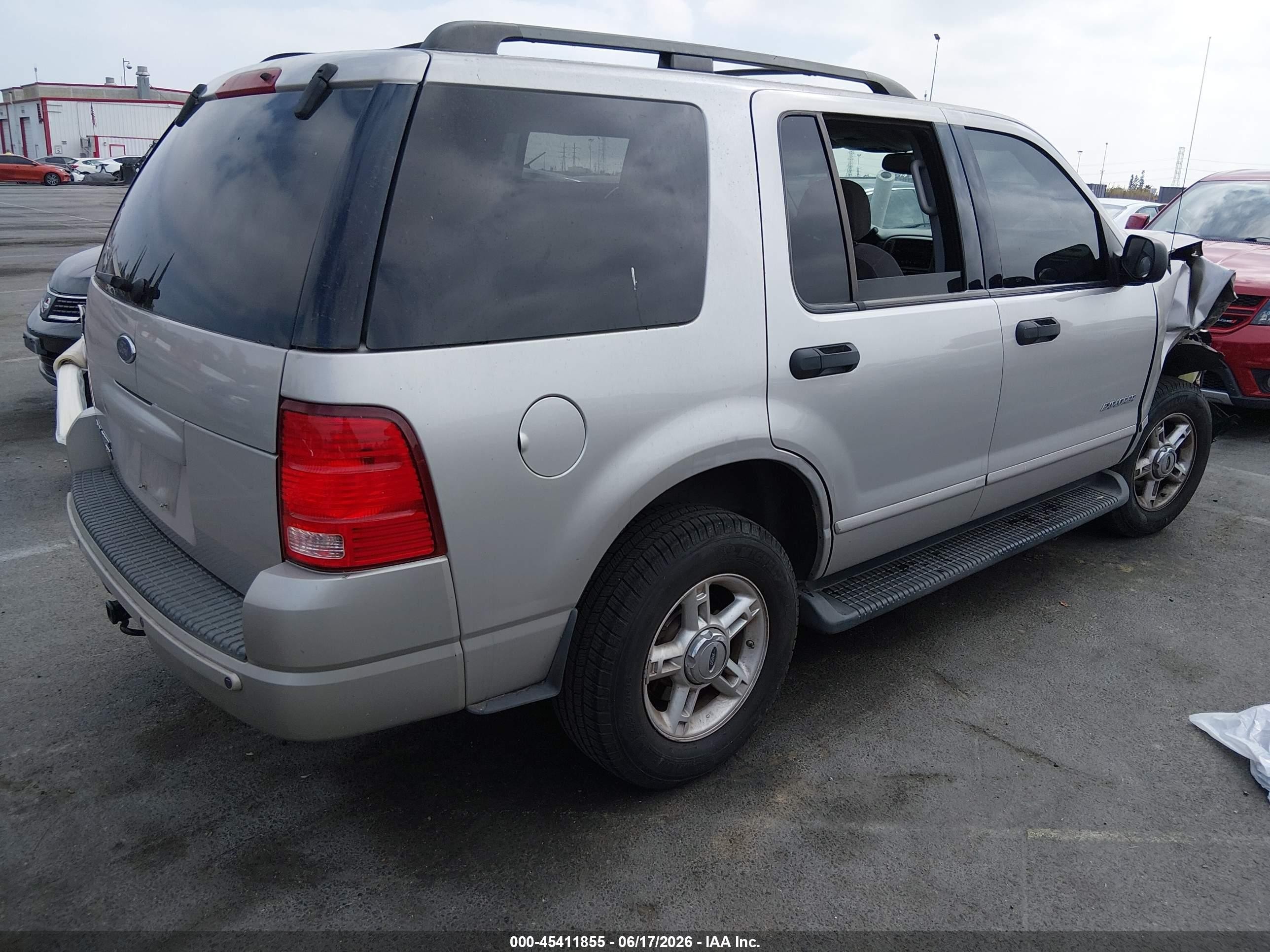 2004 Ford Explorer Xlt Серый vin: 1FMDU63E04ZB35704