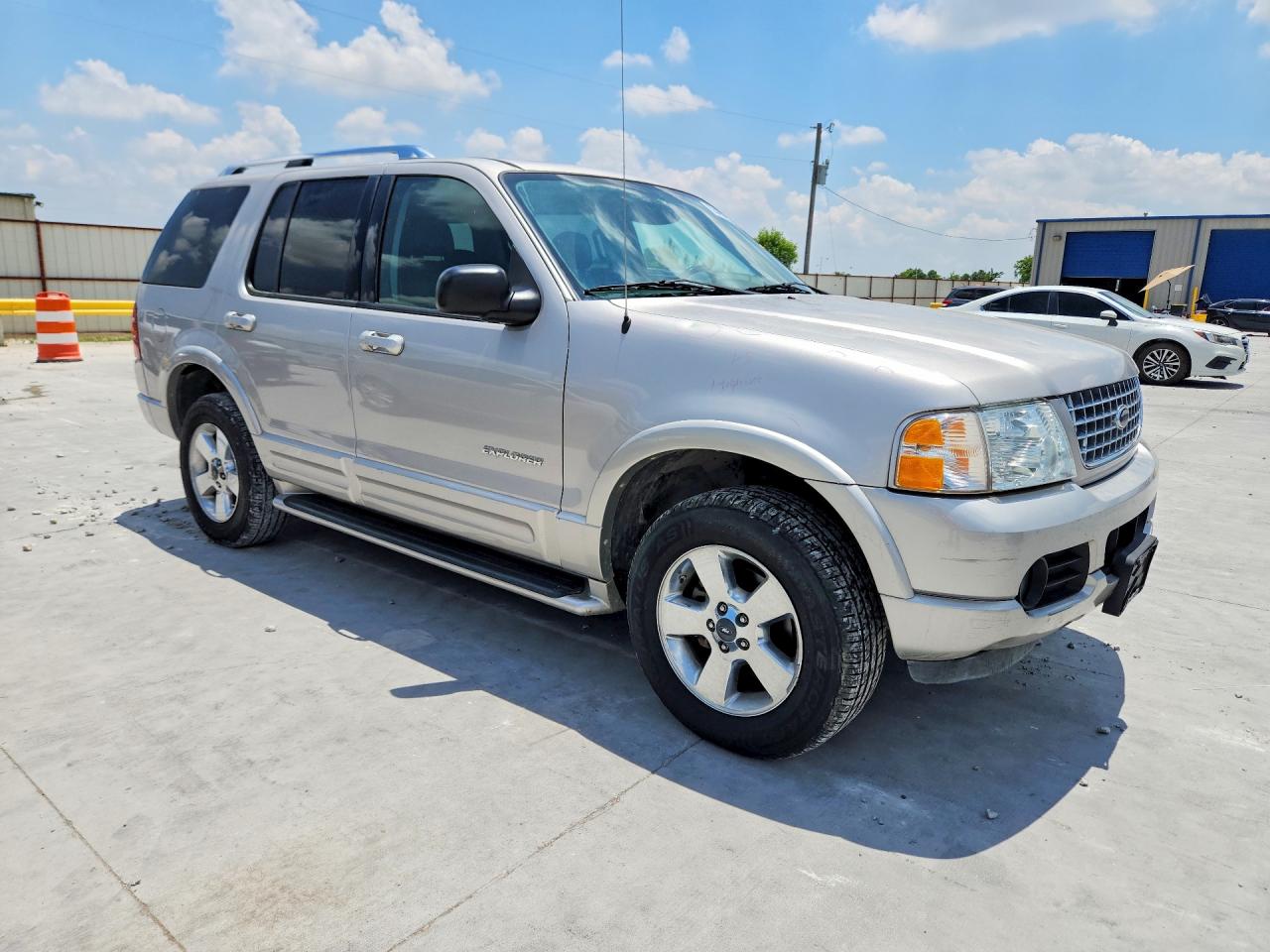 2004 Ford Explorer Limited Серебряный vin: 1FMDU65K84UA31140