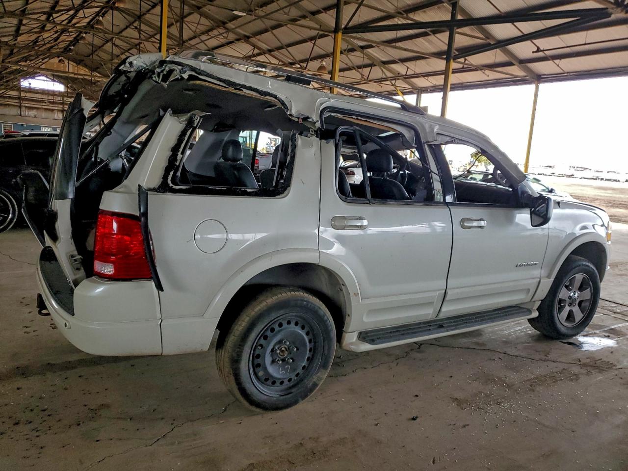 2004 Ford Explorer Limited White vin: 1FMDU65W44ZB18636