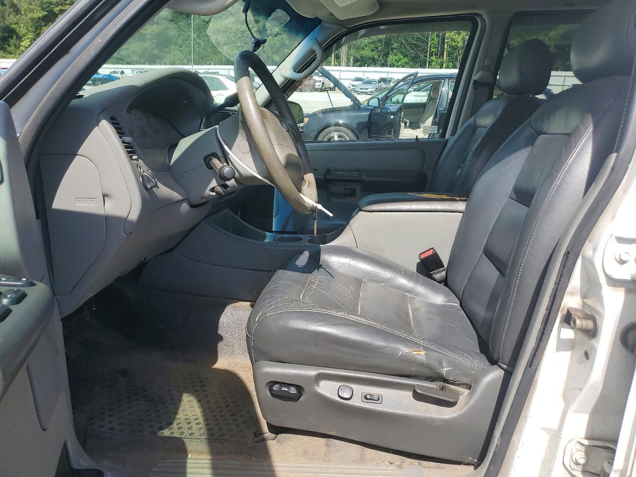 2003 Ford Explorer Sport Trac White vin: 1FMDU67E93UC58648