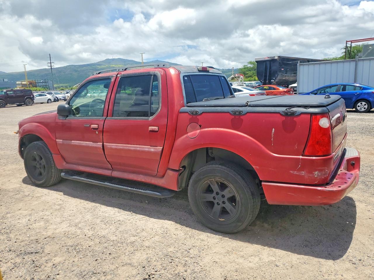 2005 Ford Explorer Sport Trac Red vin: 1FMDU67K05UA12886