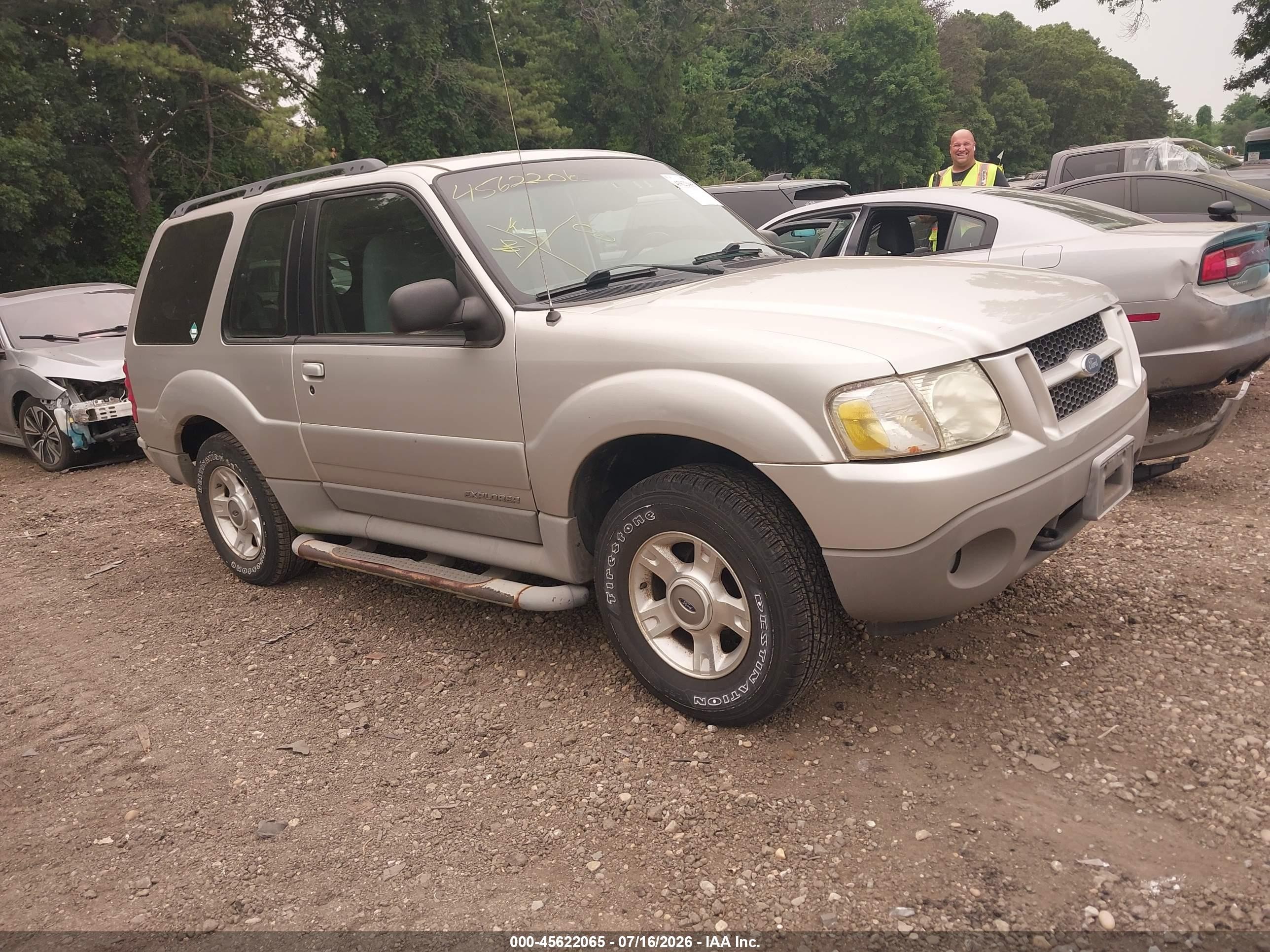 2002 Ford Explorer Sport   Silver vin: 1FMDU70E62UC93288