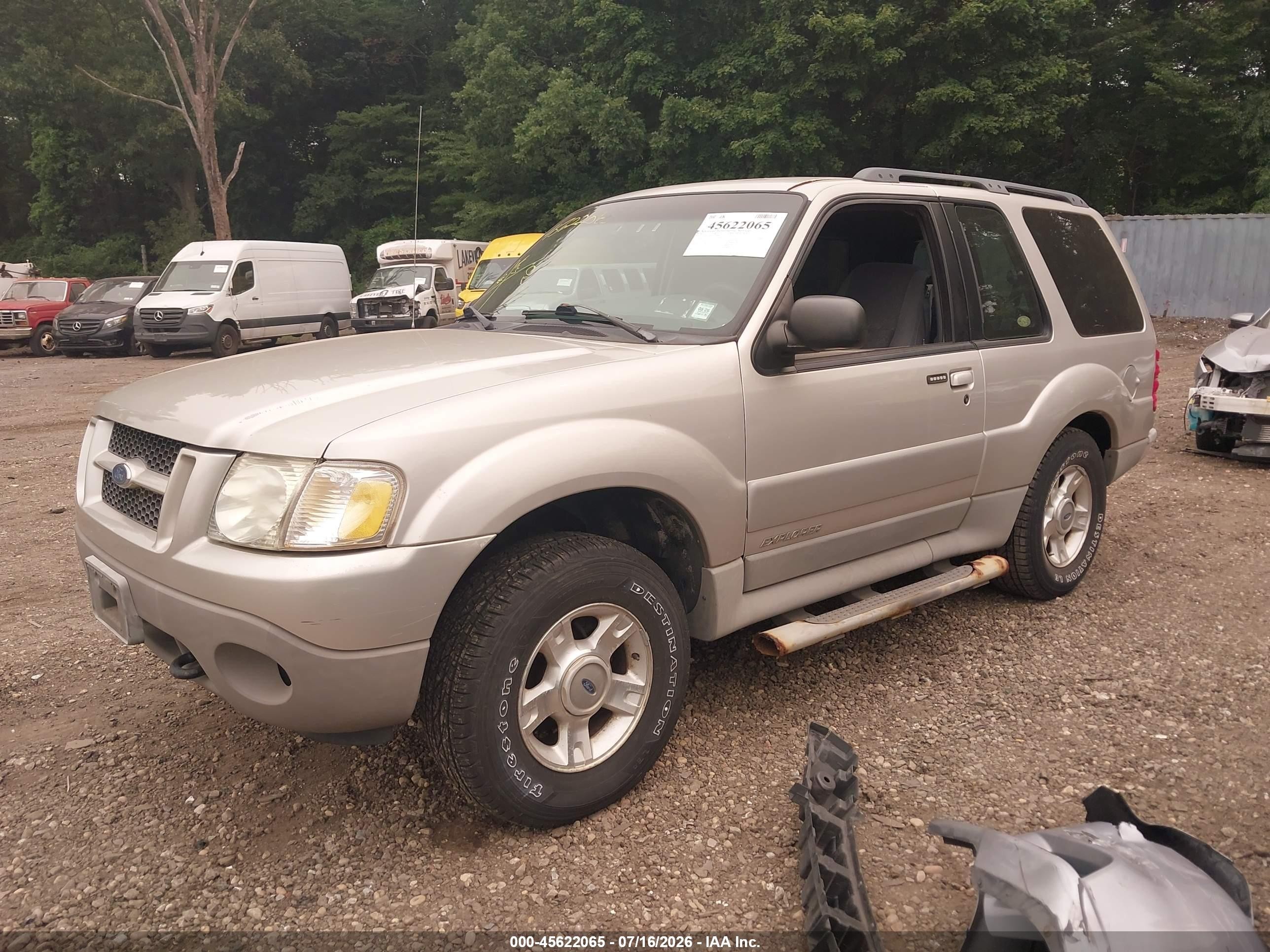 2002 Ford Explorer Sport   Silver vin: 1FMDU70E62UC93288