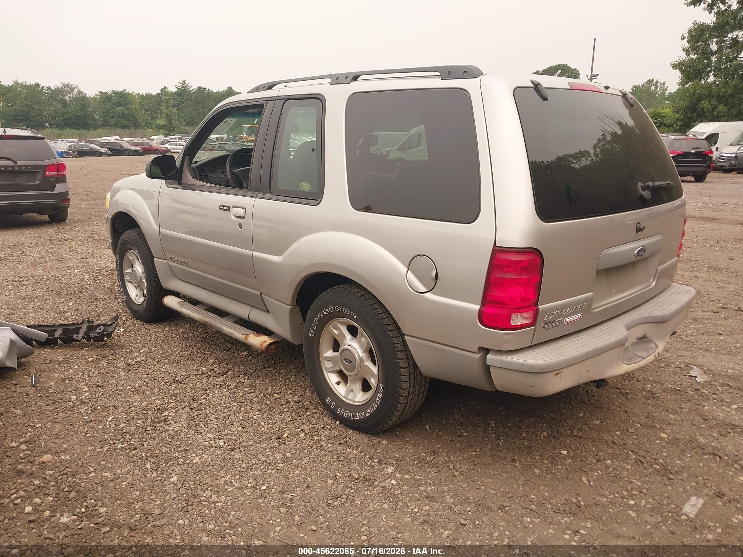 2002 Ford Explorer Sport   Silver vin: 1FMDU70E62UC93288