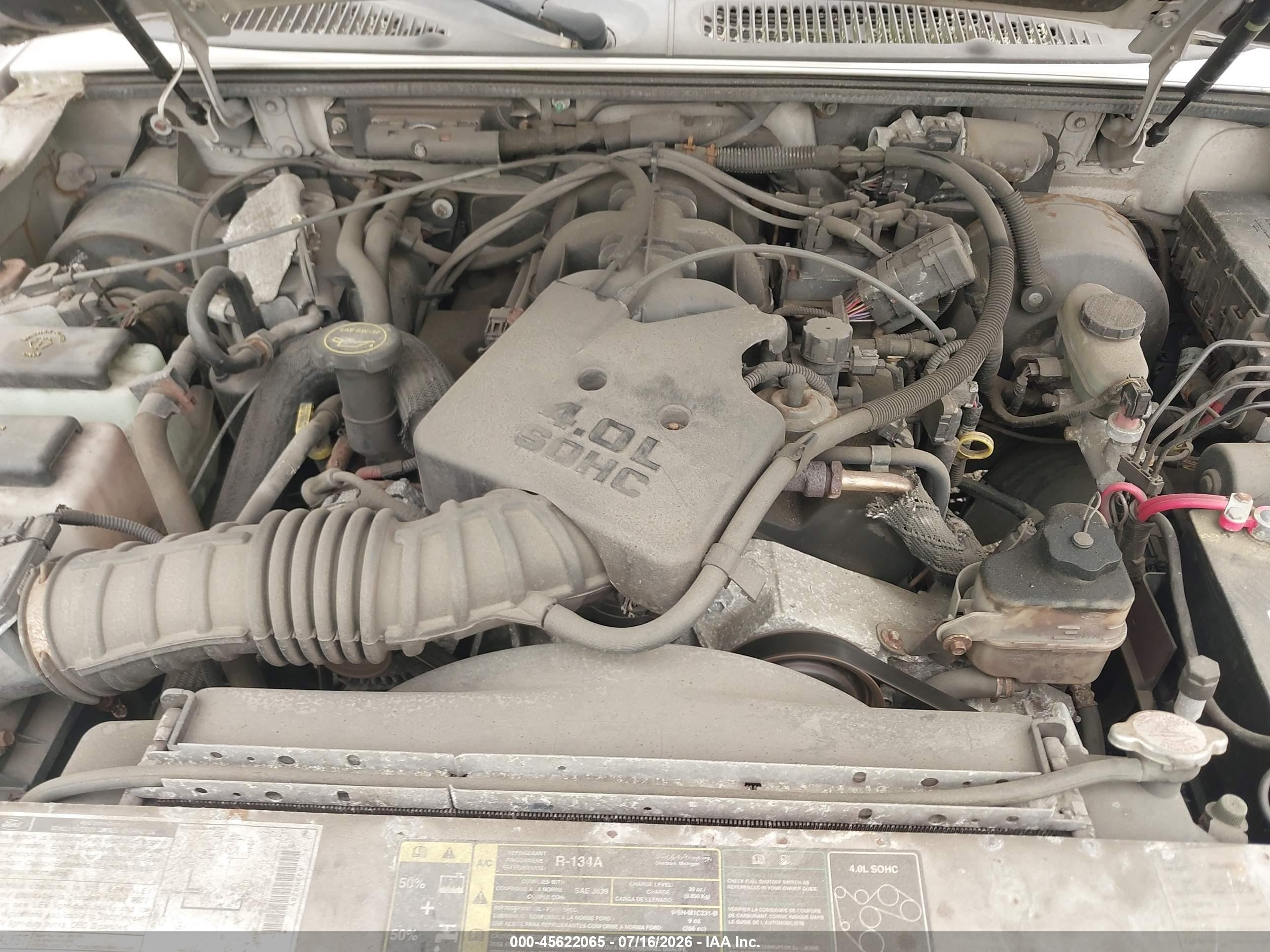 2002 Ford Explorer Sport   Silver vin: 1FMDU70E62UC93288