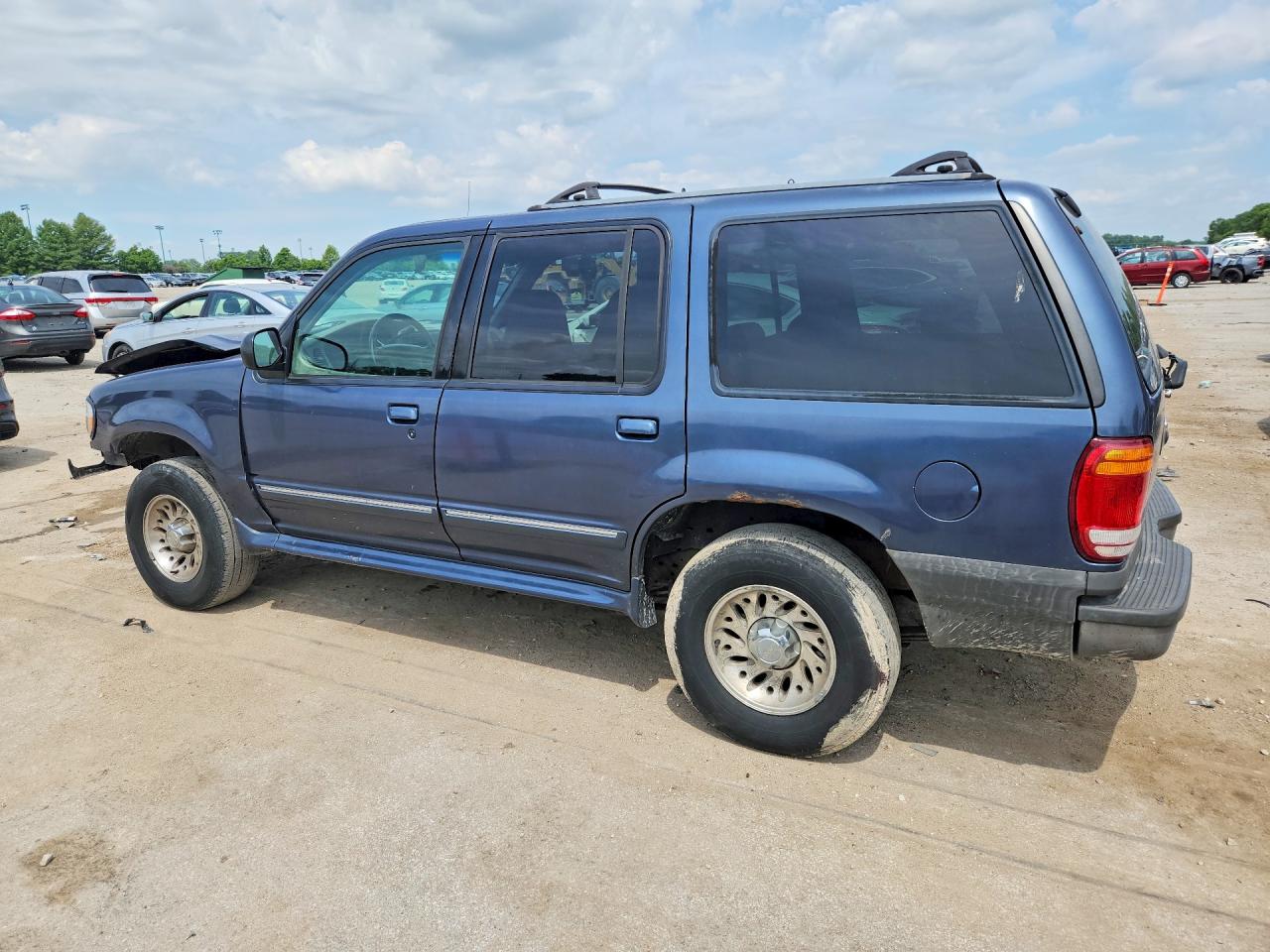 2000 Ford Explorer Xls Blue vin: 1FMDU72X8YUA54526