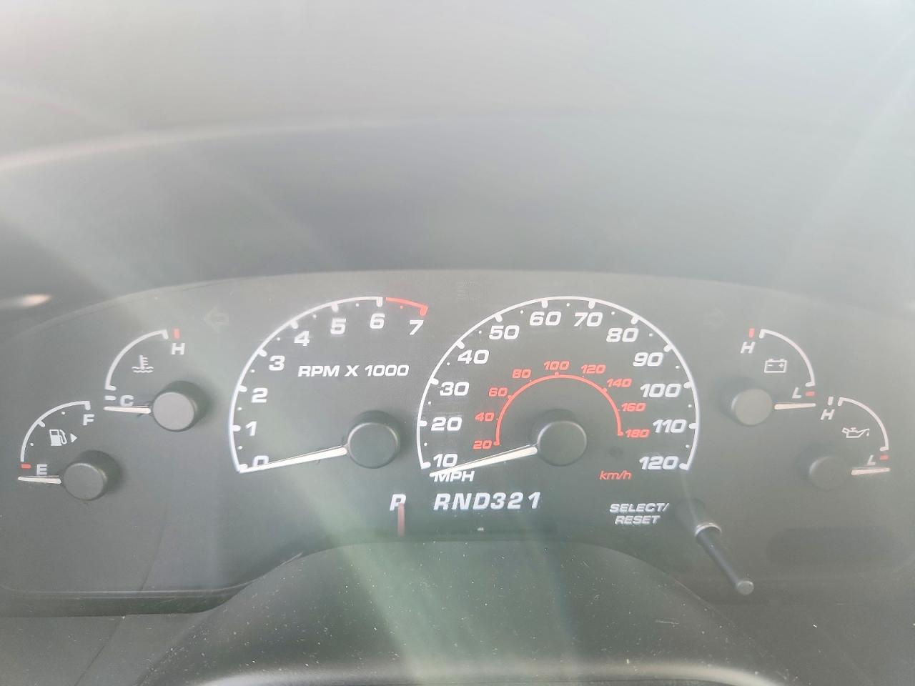 2002 Ford Explorer Xlt White vin: 1FMDU73E02UC27184
