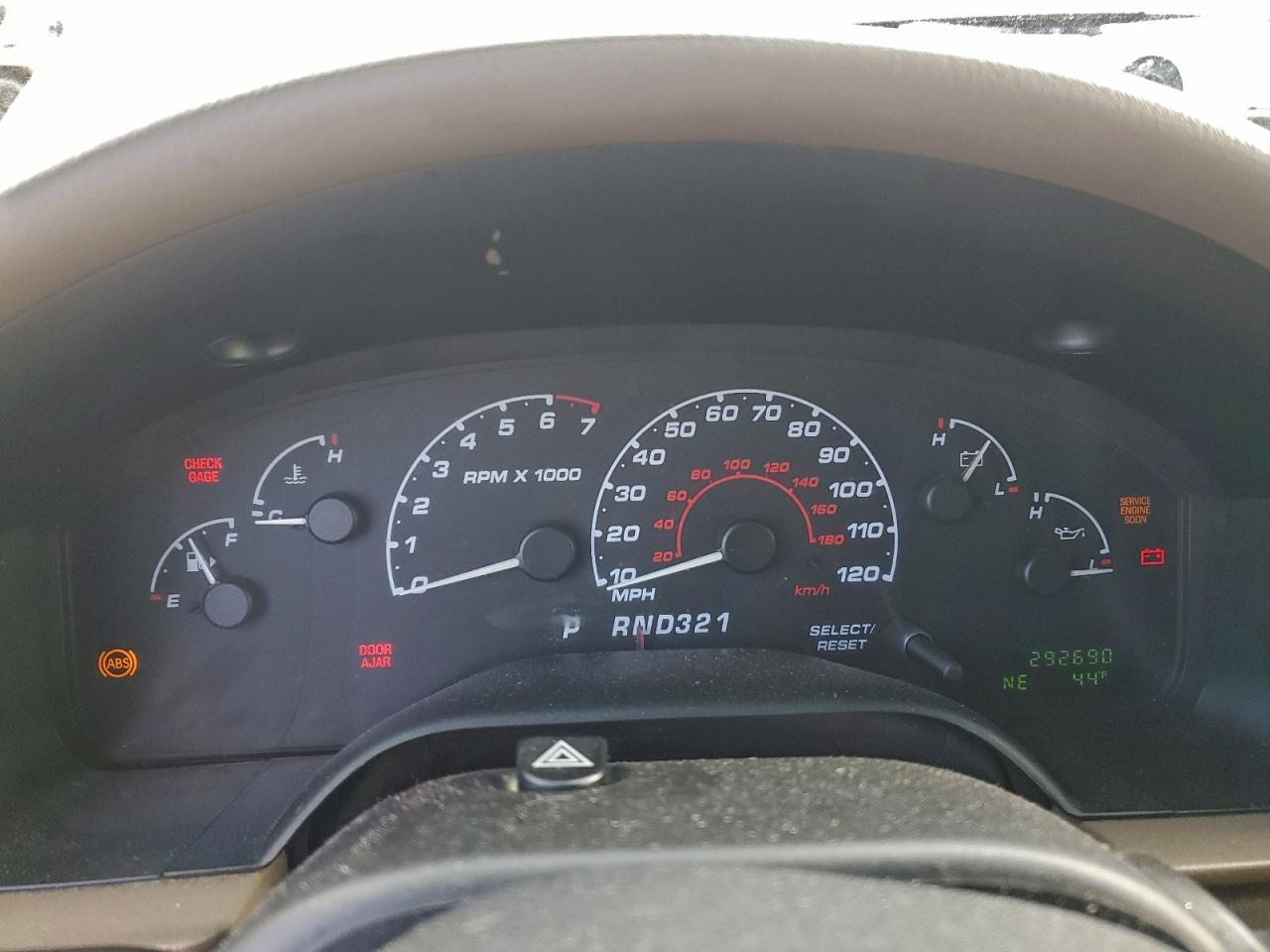 2002 Ford Explorer Xlt Gold vin: 1FMDU73E02ZC11313