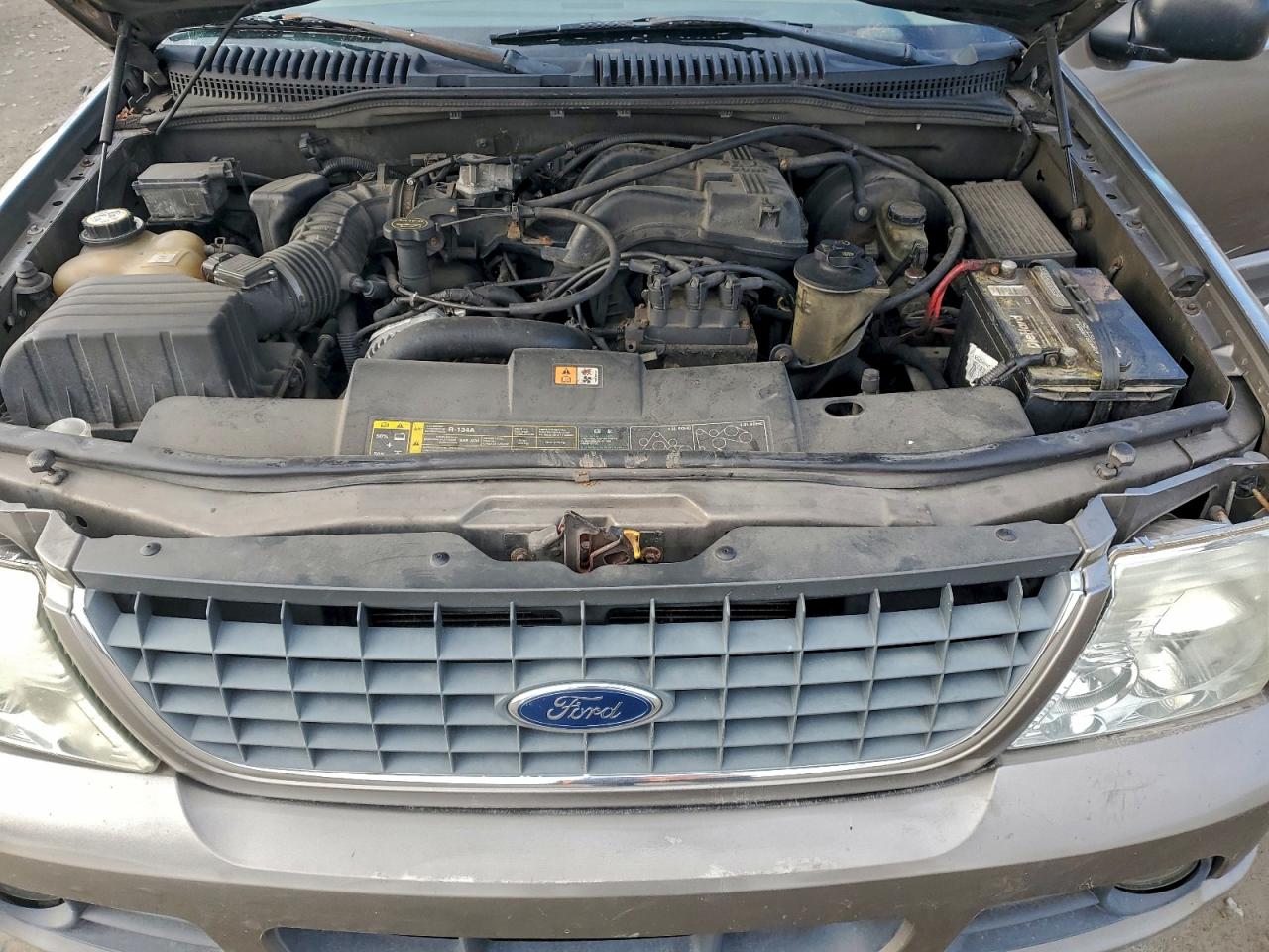 2002 Ford Explorer Xlt Gold vin: 1FMDU73E02ZC11313