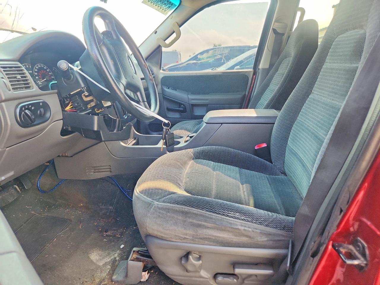 2002 Ford Explorer Xlt Red vin: 1FMDU73E22ZA93216