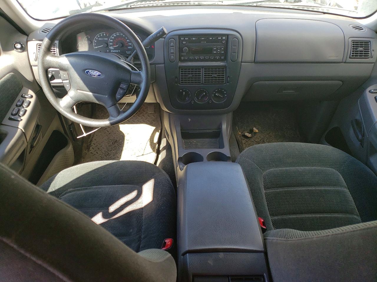 2002 Ford Explorer Xlt White vin: 1FMDU73E32UA13435