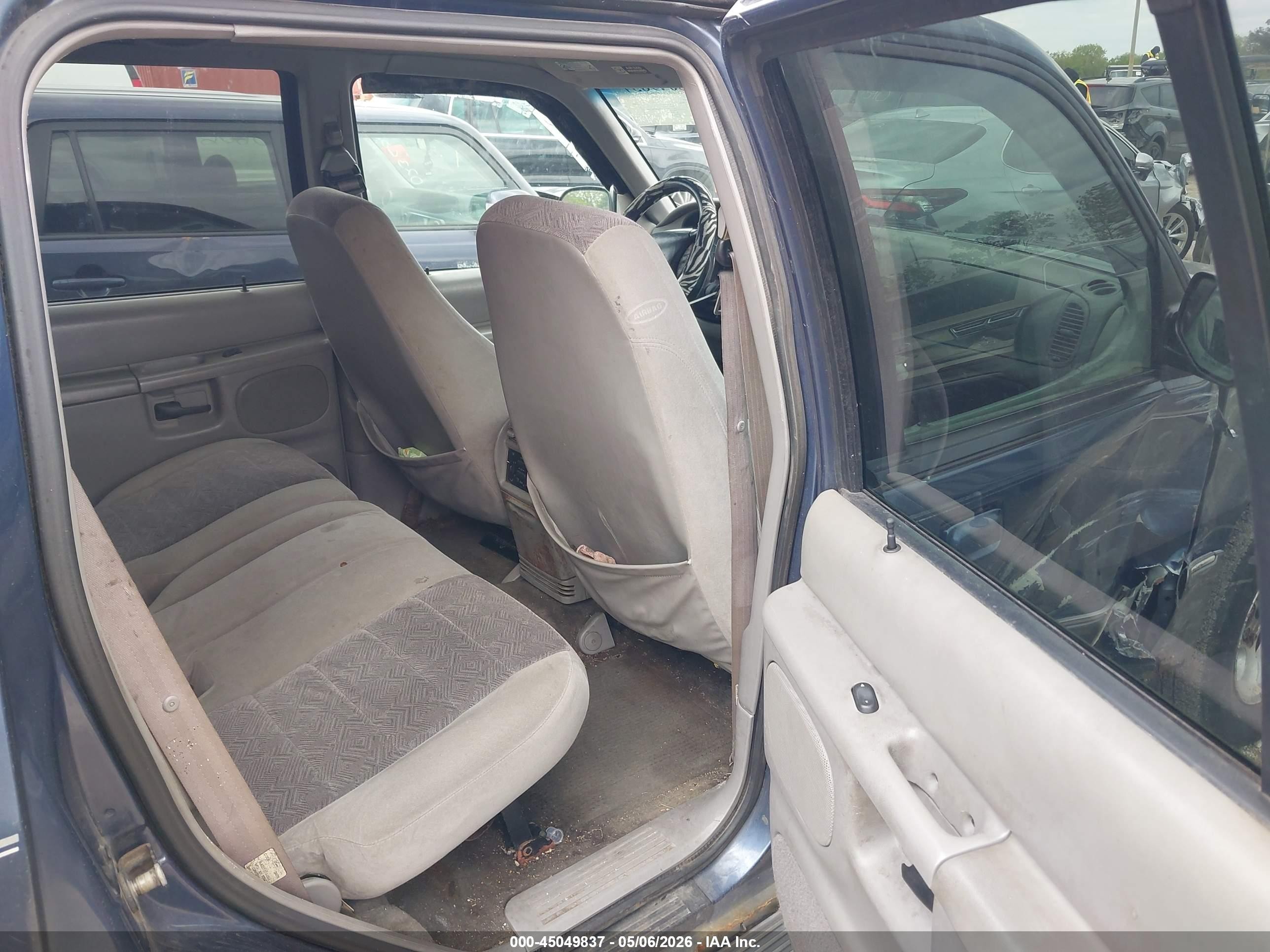 2000 Ford Explorer Xlt Синий vin: 1FMDU73E3YZB68076